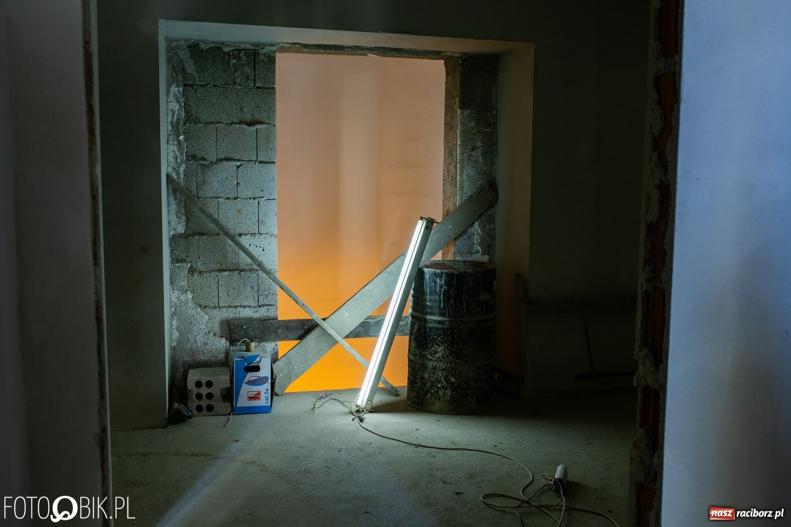 Zdjęcie w galerii na portalu naszraciborz.pl: Mieszkania wspomagane w miejsce komendy. Roboty na finiszu [FOTO i WIDEO] wiadomości z regionu