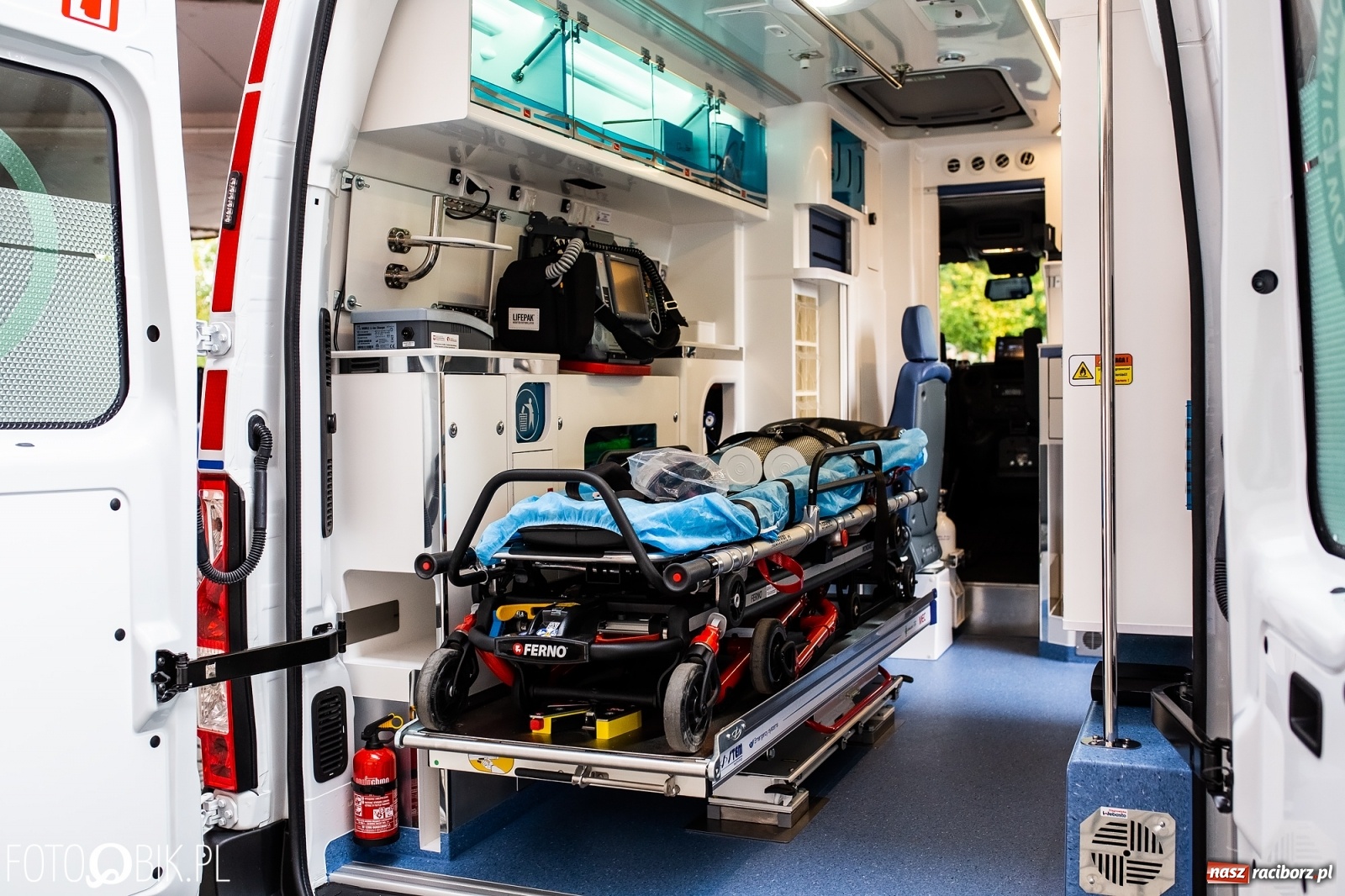 Zdjęcie w galerii na portalu naszraciborz.pl: Raciborskie pogotowie ma nowy ambulans [FOTO i WIDEO] wiadomości z regionu