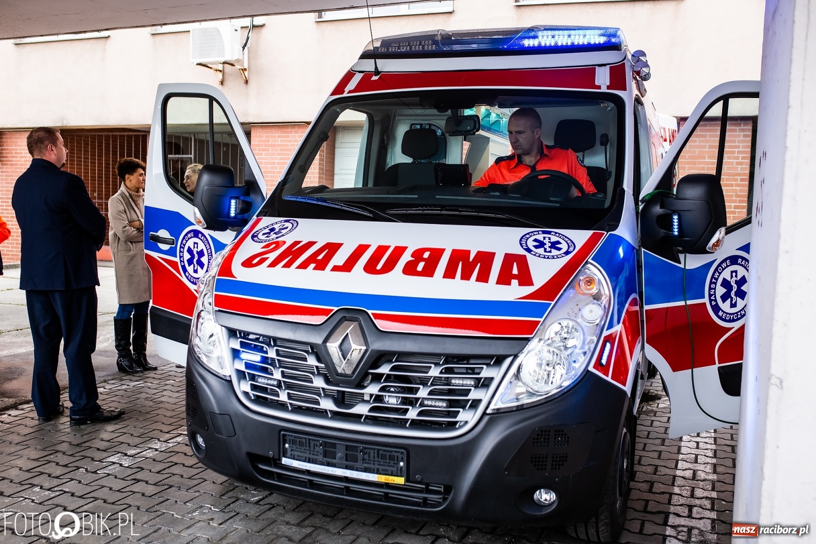 Zdjęcie w galerii na portalu naszraciborz.pl: Raciborskie pogotowie ma nowy ambulans [FOTO i WIDEO] wiadomości z regionu