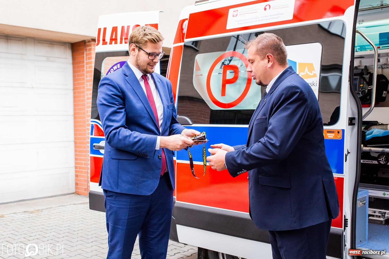 Zdjęcie w galerii na portalu naszraciborz.pl: Raciborskie pogotowie ma nowy ambulans [FOTO i WIDEO] wiadomości z regionu