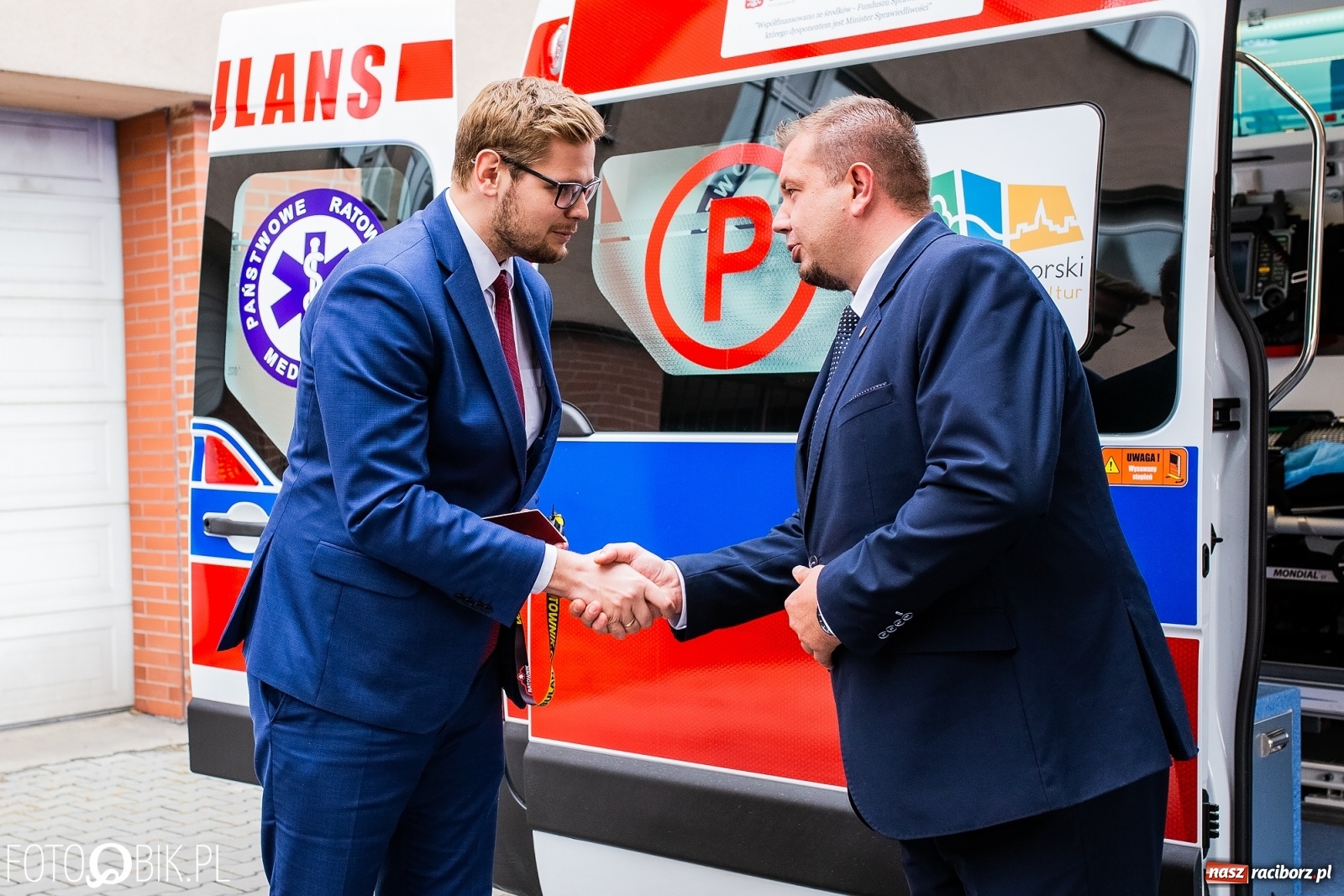 Zdjęcie w galerii na portalu naszraciborz.pl: Raciborskie pogotowie ma nowy ambulans [FOTO i WIDEO] wiadomości z regionu