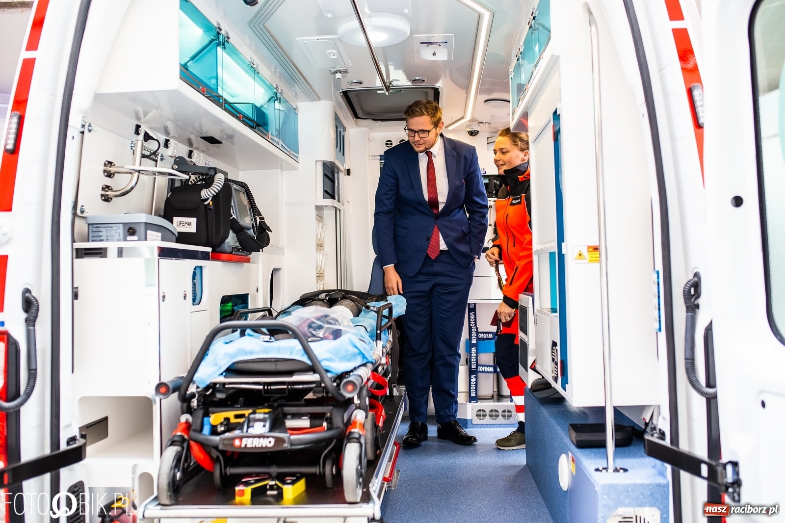 Zdjęcie w galerii na portalu naszraciborz.pl: Raciborskie pogotowie ma nowy ambulans [FOTO i WIDEO] wiadomości z regionu