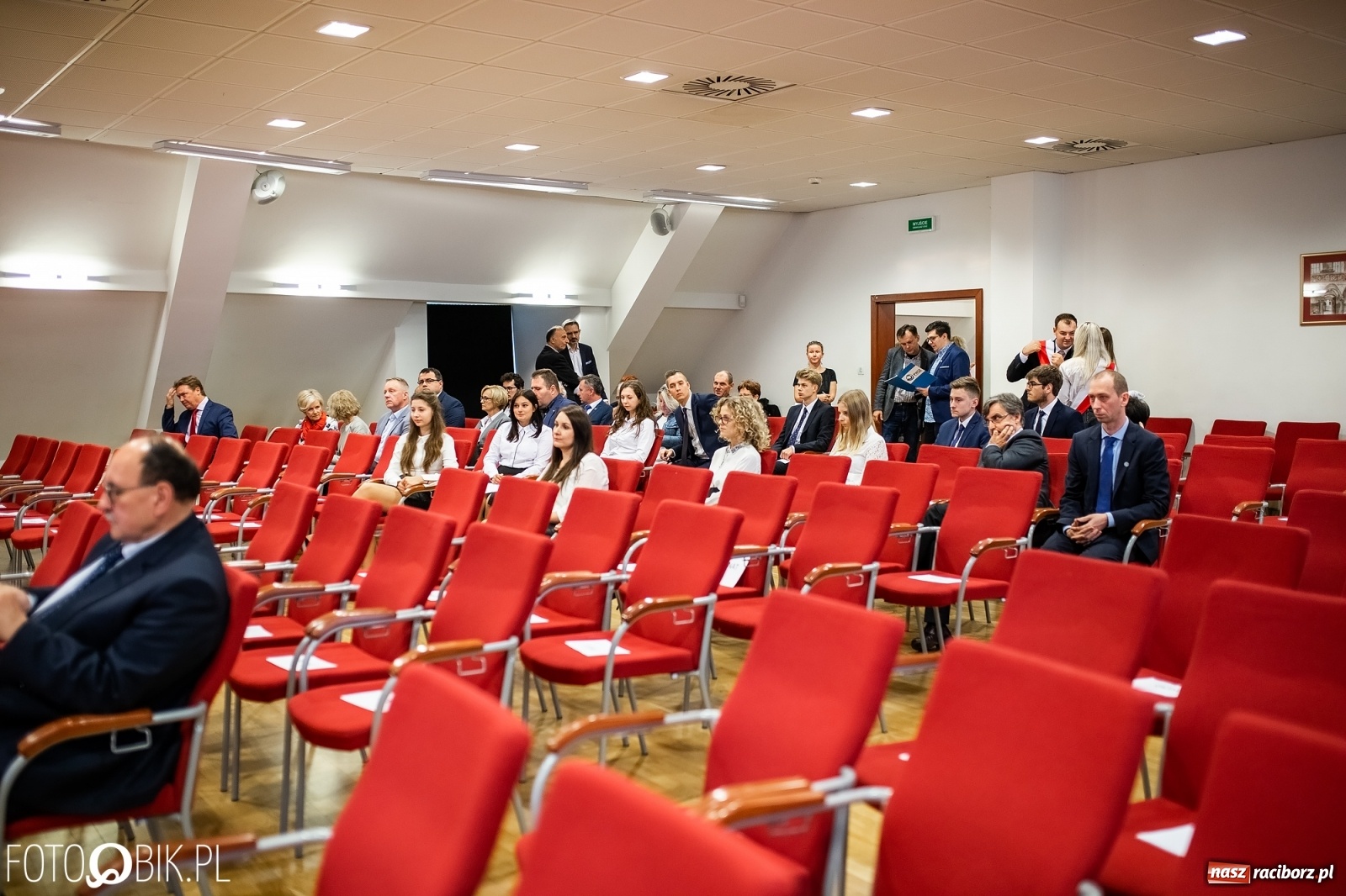 Zdjęcie w galerii na portalu naszraciborz.pl: Gaudeamus igitur zabrzmiało na zamku. PWSZ rozpoczęła nowy rok akademicki wiadomości z regionu