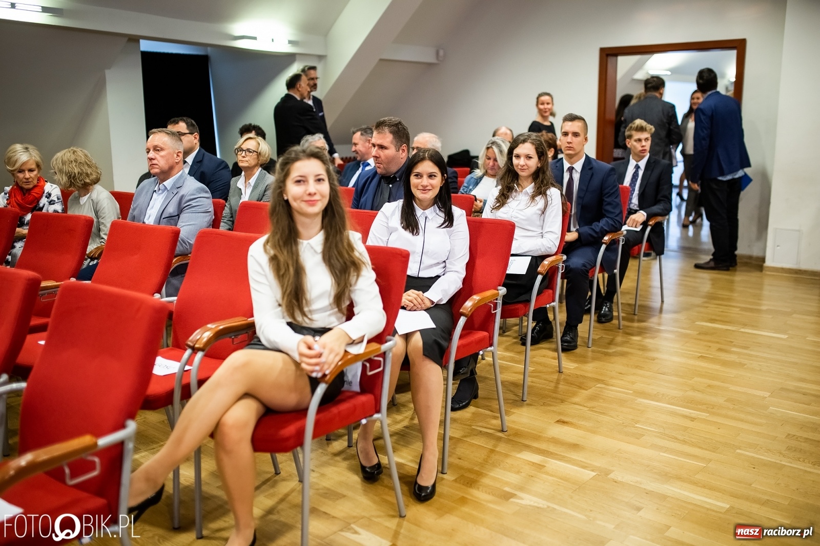 Zdjęcie w galerii na portalu naszraciborz.pl: Gaudeamus igitur zabrzmiało na zamku. PWSZ rozpoczęła nowy rok akademicki wiadomości z regionu