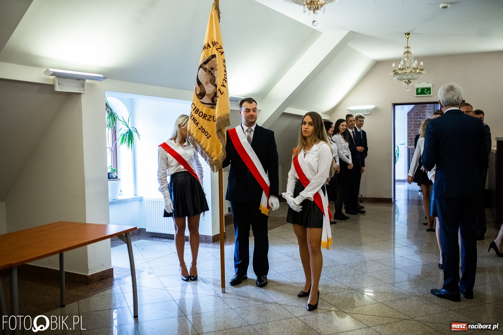 Zdjęcie w galerii na portalu naszraciborz.pl: Gaudeamus igitur zabrzmiało na zamku. PWSZ rozpoczęła nowy rok akademicki wiadomości z regionu
