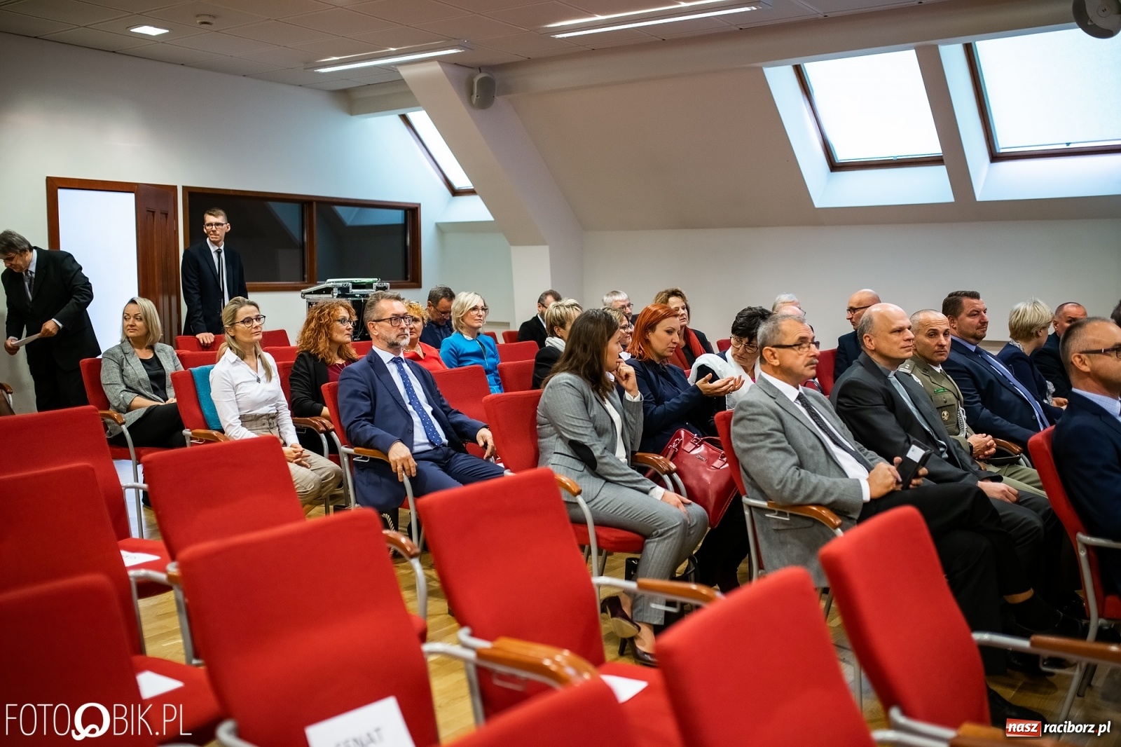 Zdjęcie w galerii na portalu naszraciborz.pl: Gaudeamus igitur zabrzmiało na zamku. PWSZ rozpoczęła nowy rok akademicki wiadomości z regionu