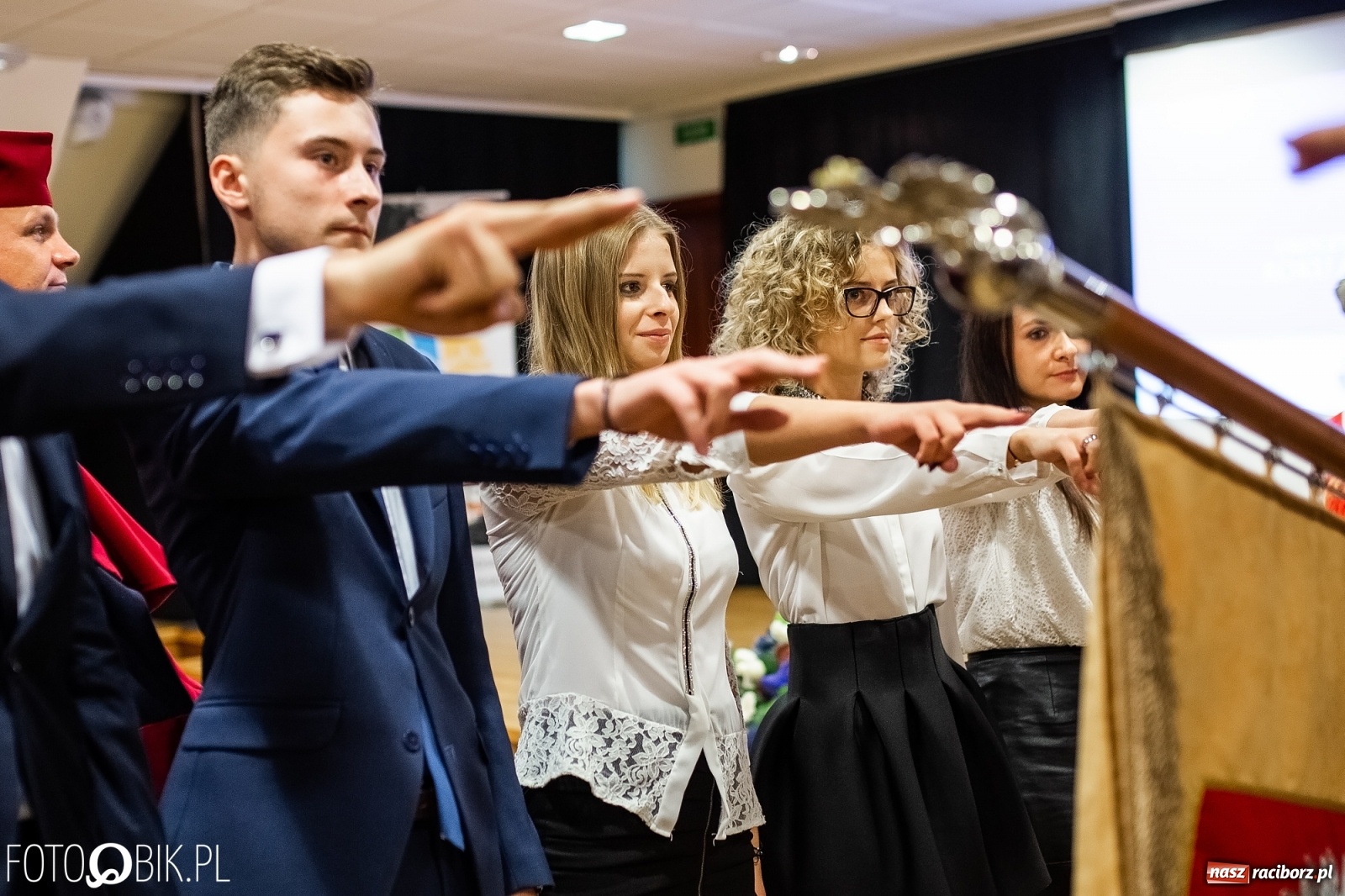 Zdjęcie w galerii na portalu naszraciborz.pl: Gaudeamus igitur zabrzmiało na zamku. PWSZ rozpoczęła nowy rok akademicki wiadomości z regionu