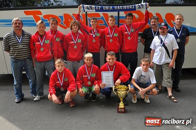 Zdjęcie w galerii na portalu naszraciborz.pl: Juniorzy OSiR-u wrócili ze srebrem wiadomości z regionu