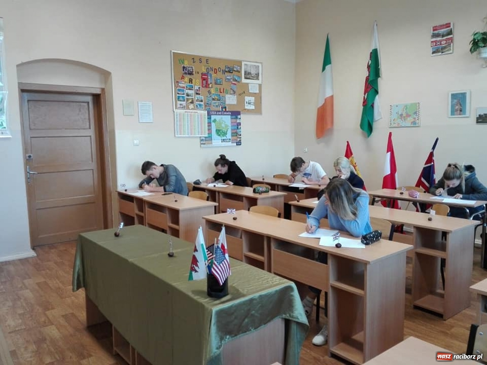 Zdjęcie w galerii na portalu naszraciborz.pl: Ekonomik obchodzi Dzień Języków Obcych  wiadomości z regionu