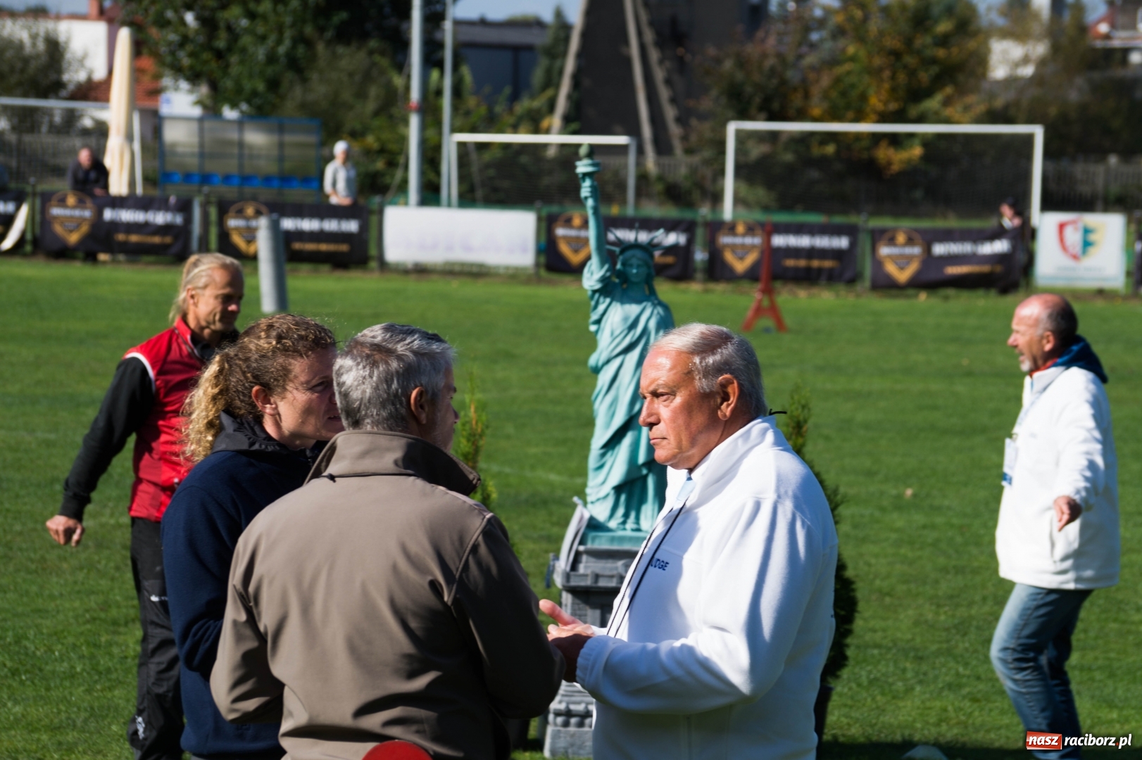 Zdjęcie w galerii na portalu naszraciborz.pl: W Nędzy trwają Mistrzostwa Świata w mondioringu wiadomości z regionu