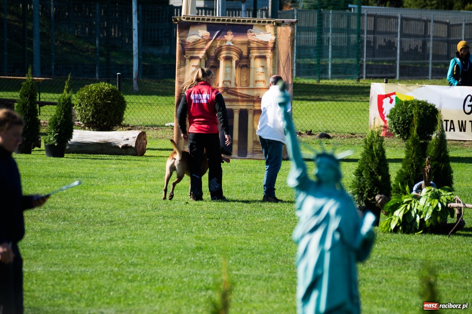 Zdjęcie w galerii na portalu naszraciborz.pl: W Nędzy trwają Mistrzostwa Świata w mondioringu wiadomości z regionu