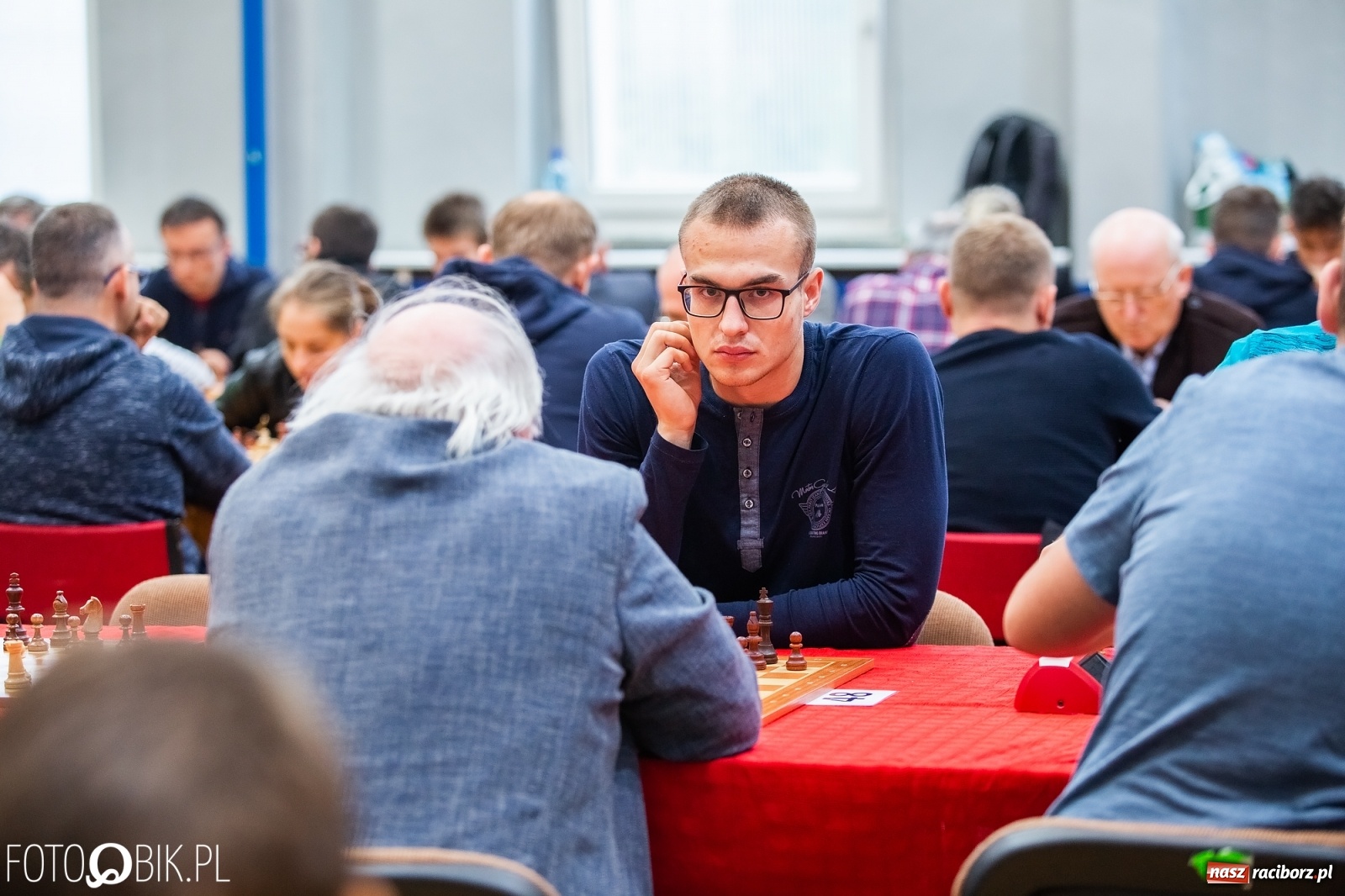 Zdjęcie w galerii na portalu naszraciborz.pl: Szachowy memoriał im. Alfreda Chrobaka w raciborskim MOS wiadomości z regionu