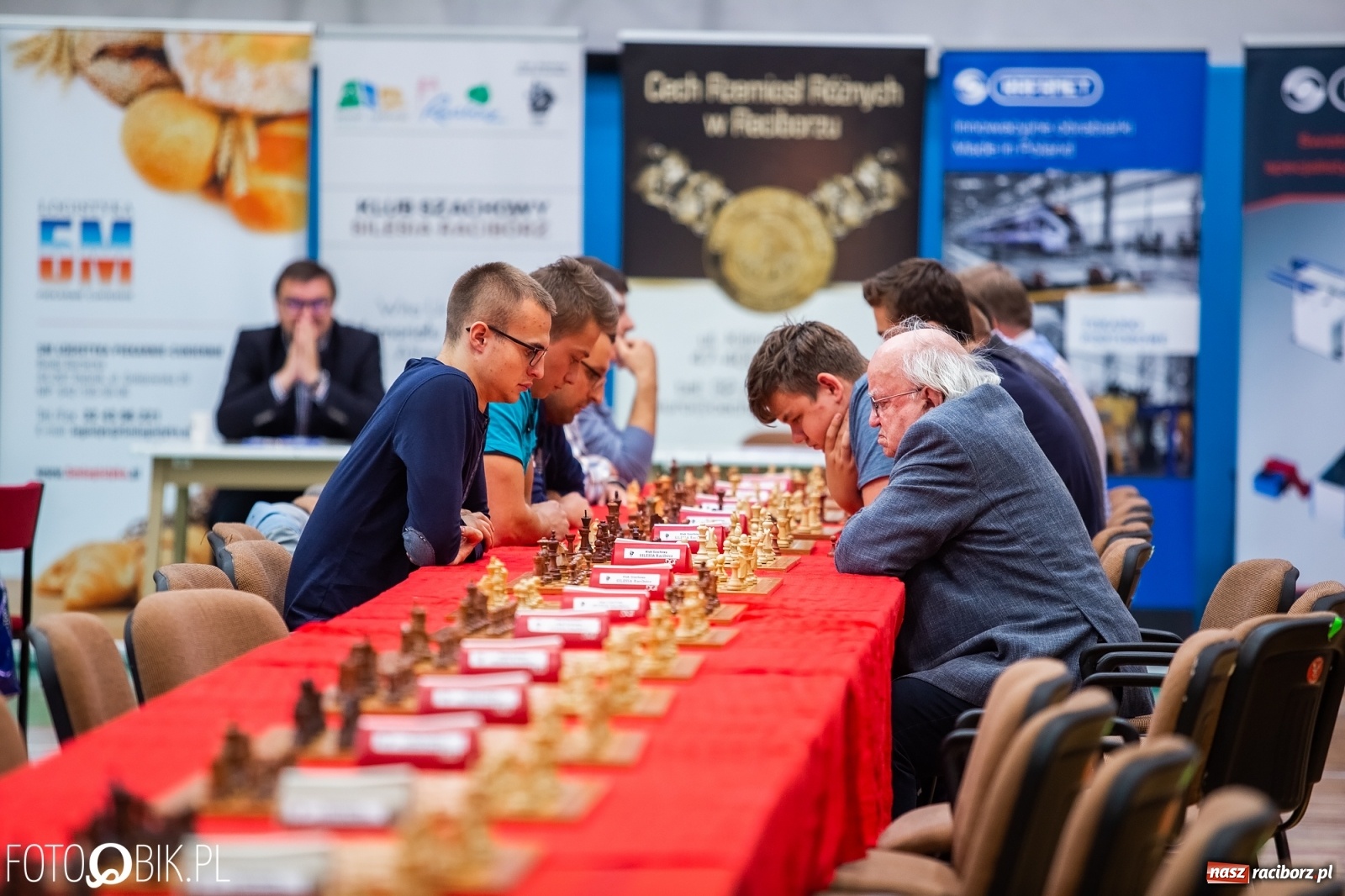 Zdjęcie w galerii na portalu naszraciborz.pl: Szachowy memoriał im. Alfreda Chrobaka w raciborskim MOS wiadomości z regionu