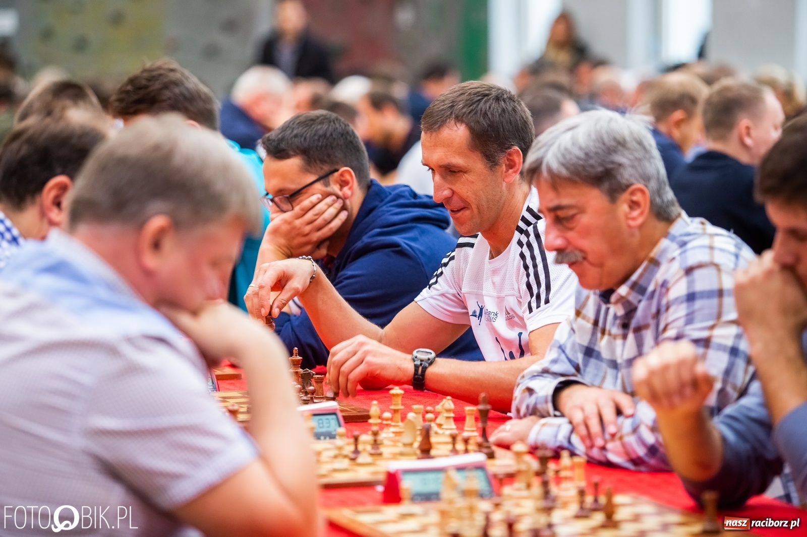 Zdjęcie w galerii na portalu naszraciborz.pl: Szachowy memoriał im. Alfreda Chrobaka w raciborskim MOS wiadomości z regionu
