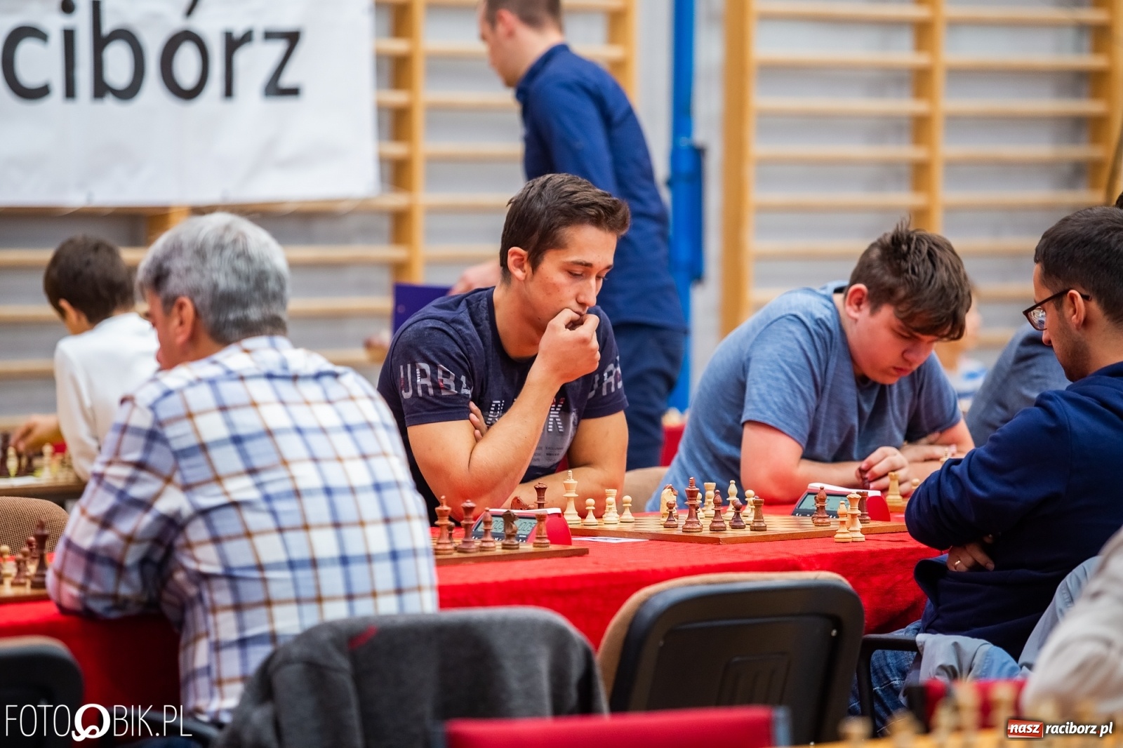 Zdjęcie w galerii na portalu naszraciborz.pl: Szachowy memoriał im. Alfreda Chrobaka w raciborskim MOS wiadomości z regionu
