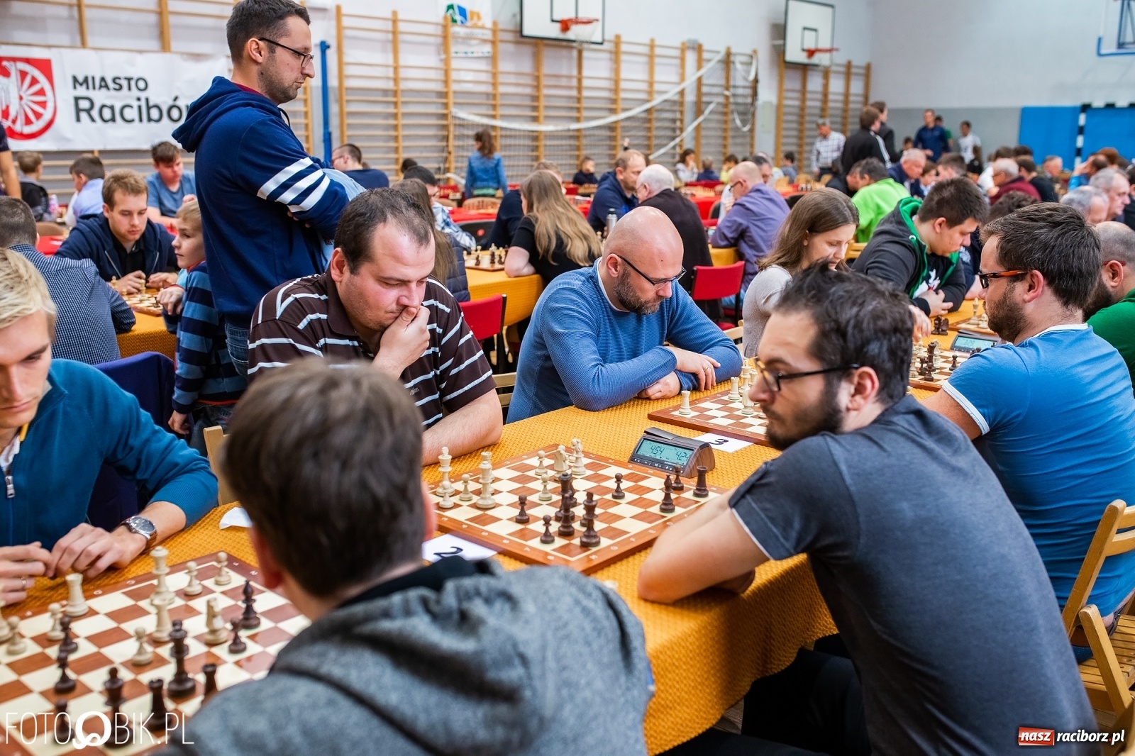 Zdjęcie w galerii na portalu naszraciborz.pl: Szachowy memoriał im. Alfreda Chrobaka w raciborskim MOS wiadomości z regionu