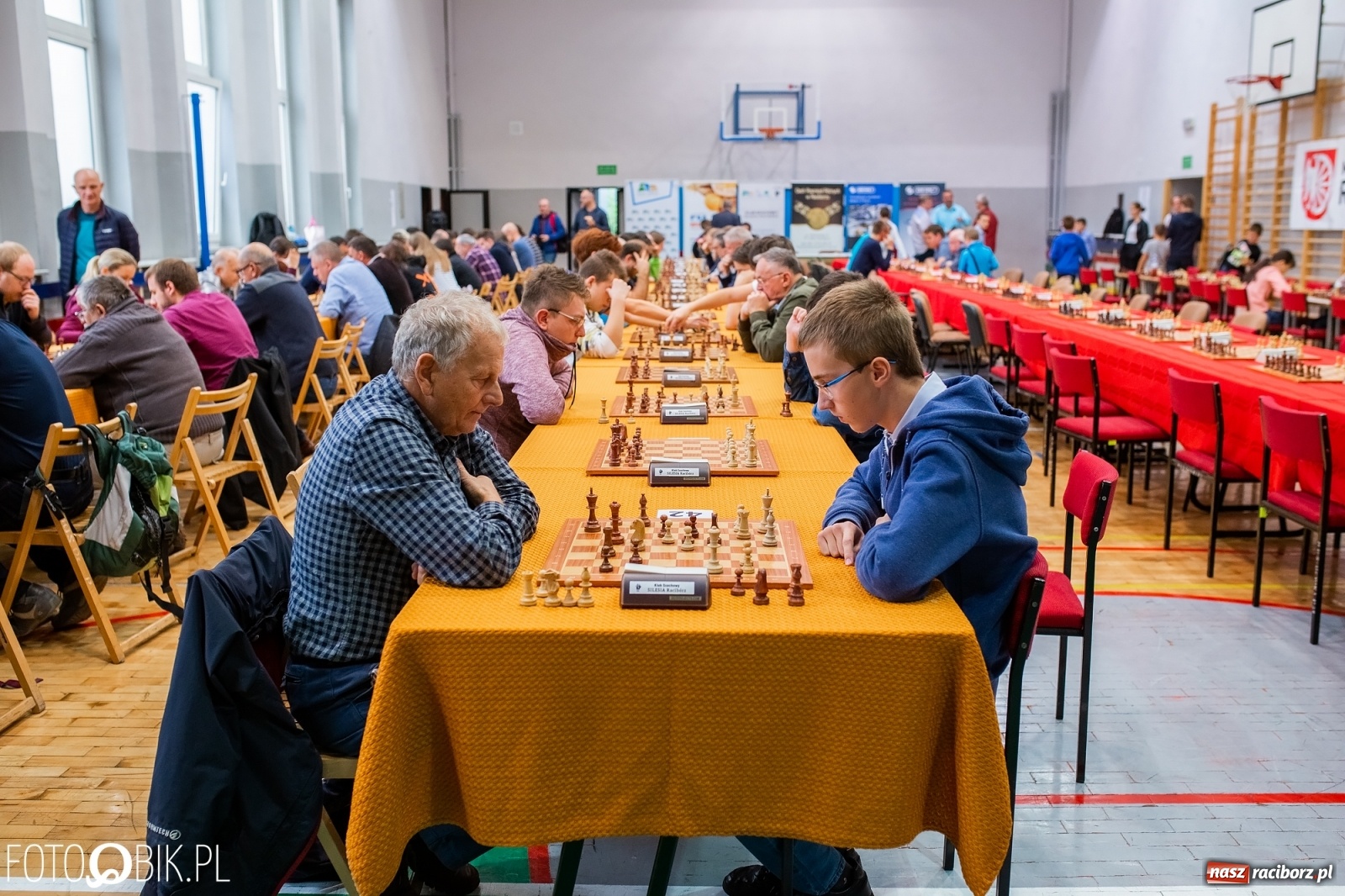 Zdjęcie w galerii na portalu naszraciborz.pl: Szachowy memoriał im. Alfreda Chrobaka w raciborskim MOS wiadomości z regionu
