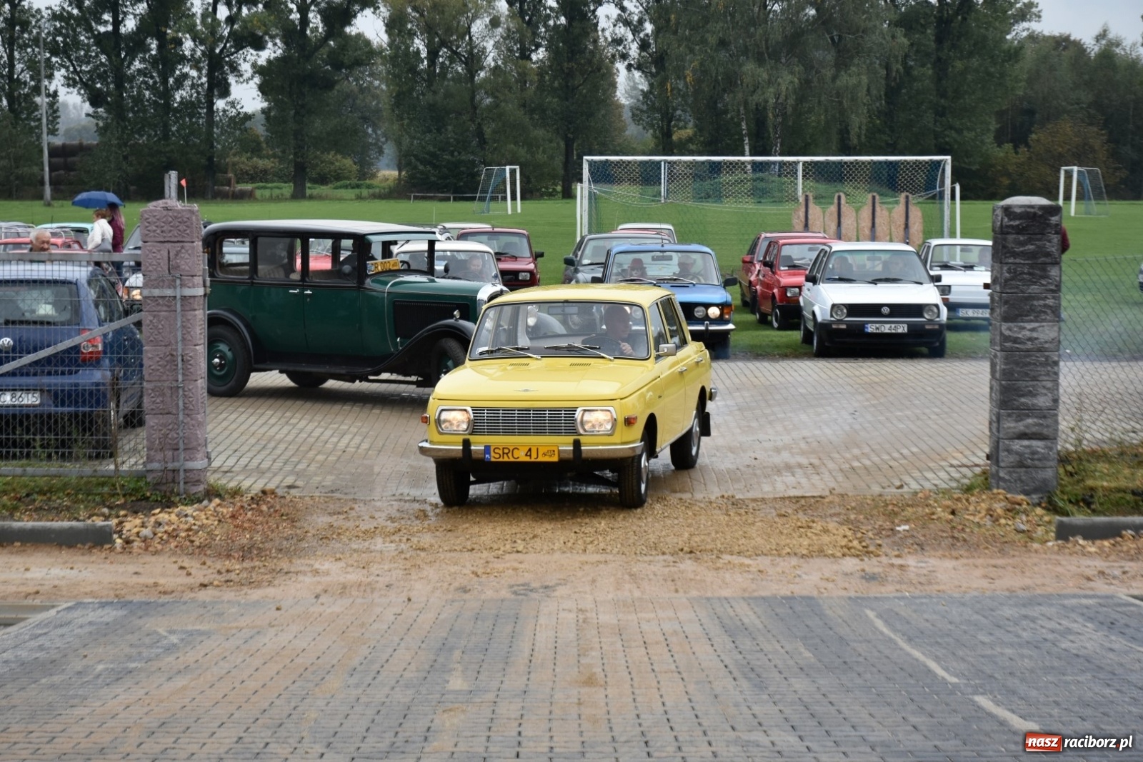 Zdjęcie w galerii na portalu naszraciborz.pl: Oldtimery w Zabełkowie [FOTO]  wiadomości z regionu