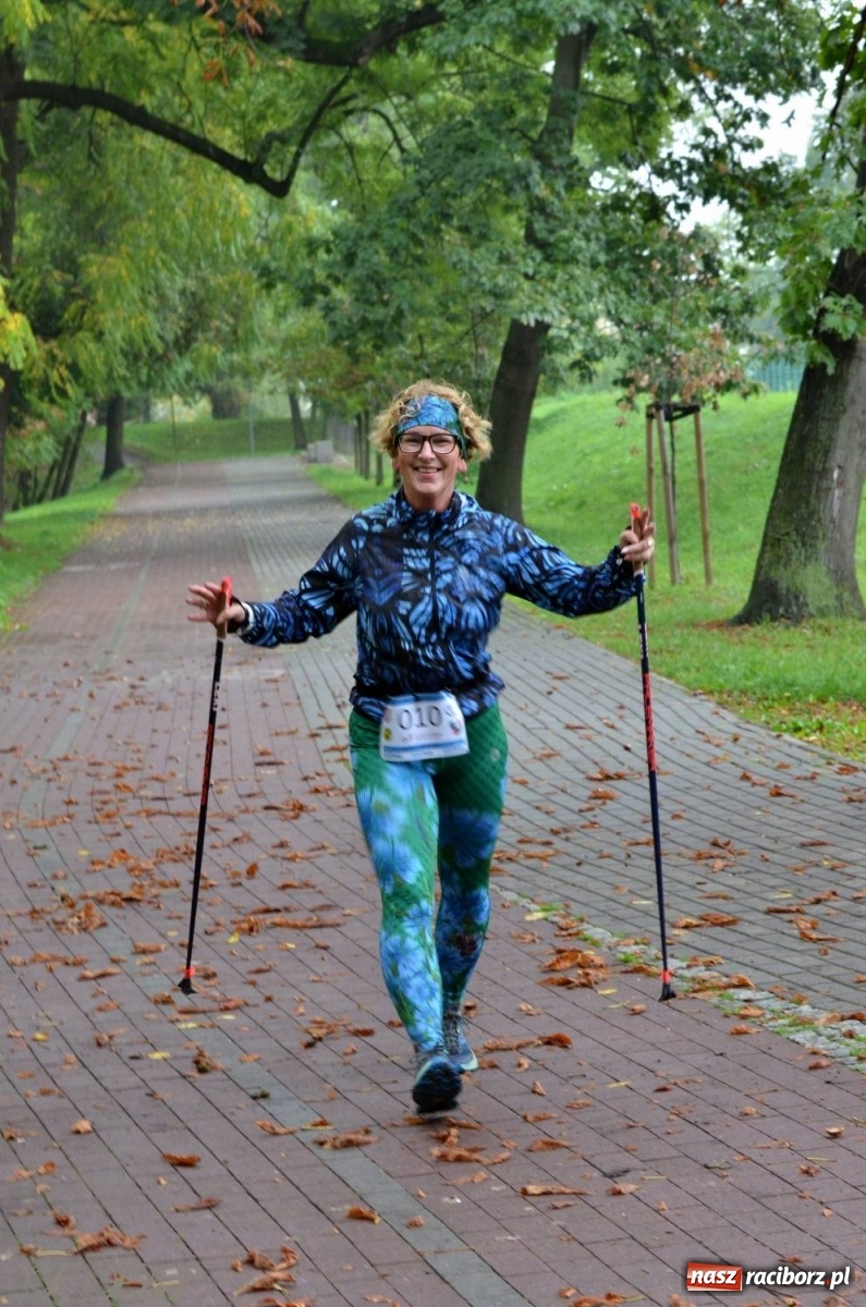 Zdjęcie w galerii na portalu naszraciborz.pl: Po zdrowie marsz! Tym razem w deszczu [FOTO] wiadomości z regionu