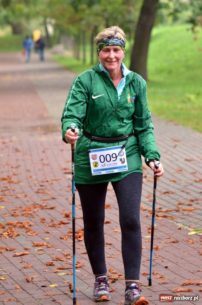 Zdjęcie w galerii na portalu naszraciborz.pl: Po zdrowie marsz! Tym razem w deszczu [FOTO] wiadomości z regionu