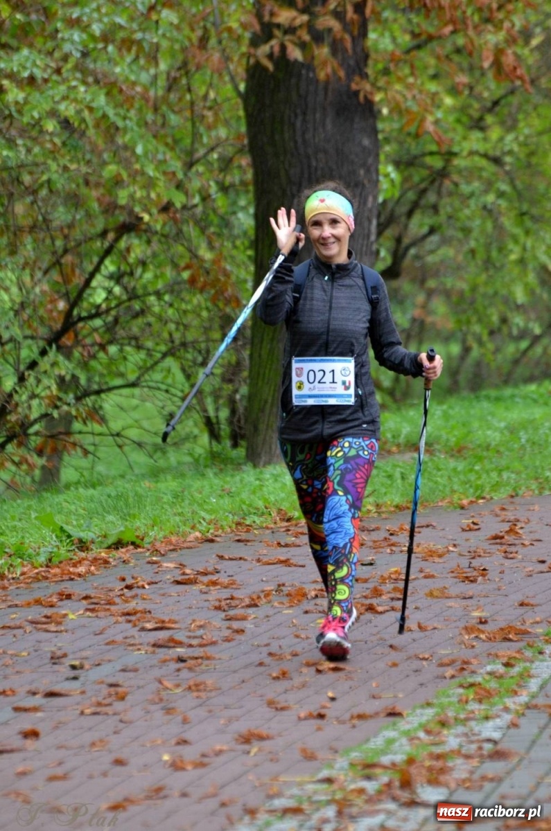 Zdjęcie w galerii na portalu naszraciborz.pl: Po zdrowie marsz! Tym razem w deszczu [FOTO] wiadomości z regionu