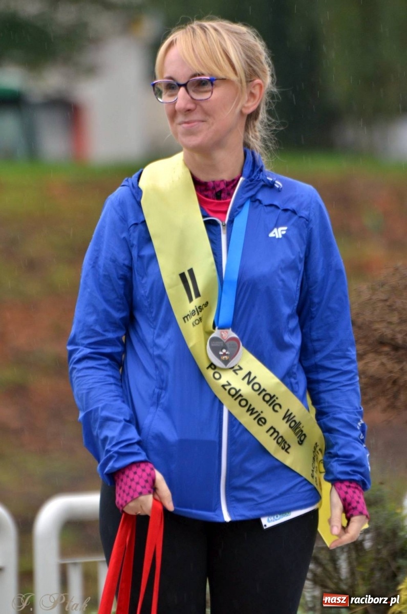 Zdjęcie w galerii na portalu naszraciborz.pl: Po zdrowie marsz! Tym razem w deszczu [FOTO] wiadomości z regionu