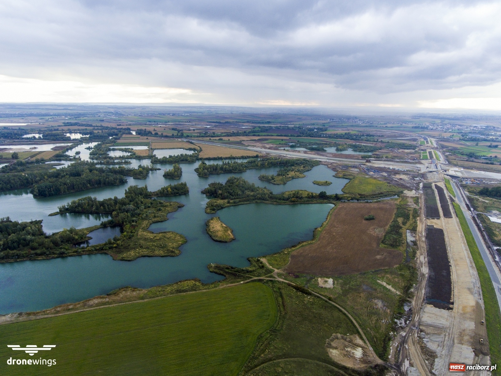 Zdjęcie w galerii na portalu naszraciborz.pl: Zbiornik Racibórz na ostatniej prostej. Minuta niepowtarzalnych ujęć. To trzeba zobaczyć!  wiadomości z regionu