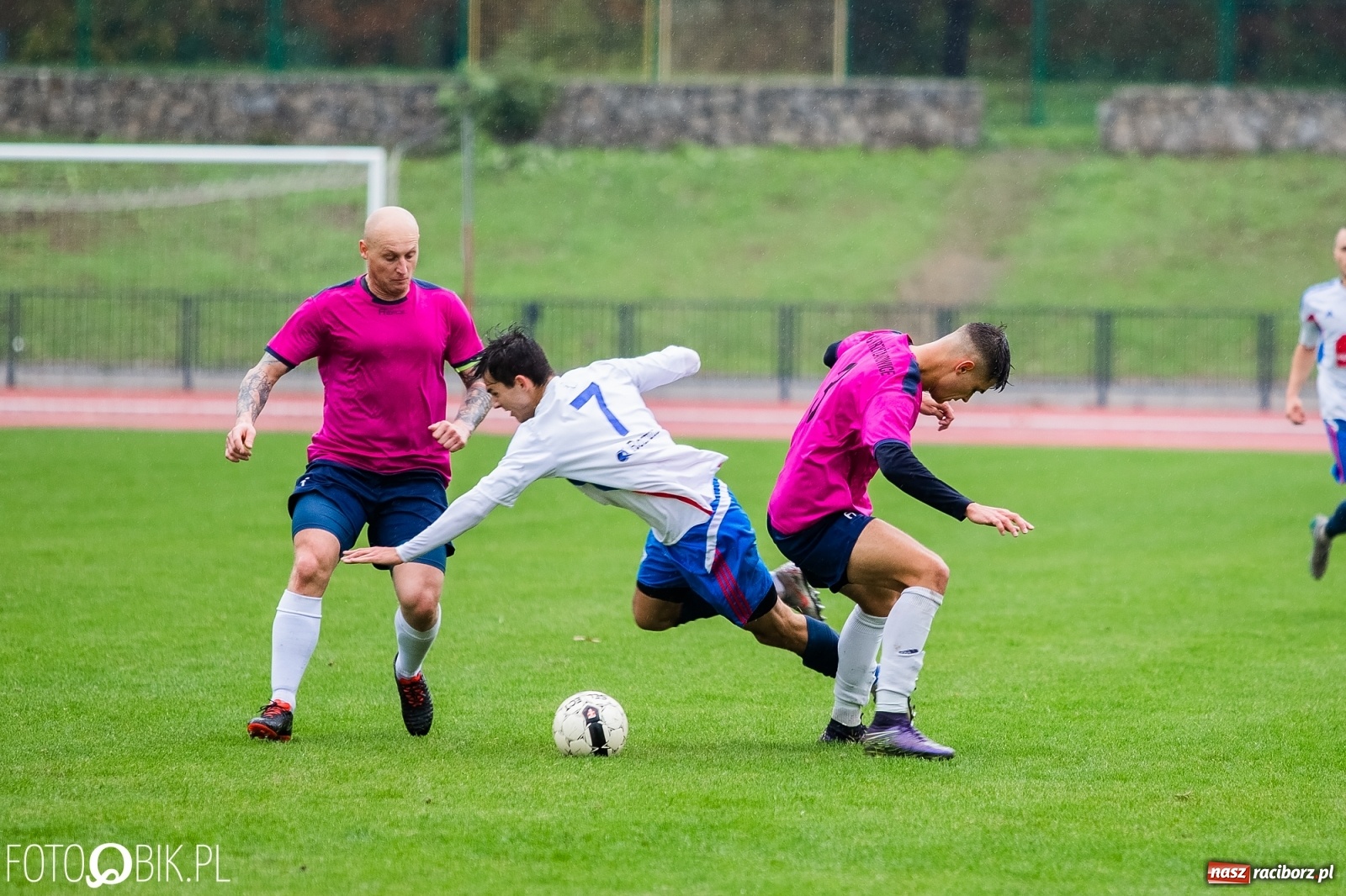 Zdjęcie w galerii na portalu naszraciborz.pl: Klasa okręgowa. Derbowe starcie na remis wiadomości z regionu