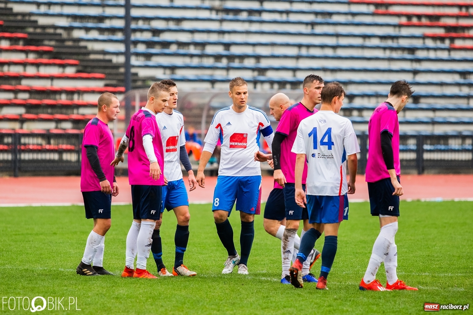 Zdjęcie w galerii na portalu naszraciborz.pl: Klasa okręgowa. Derbowe starcie na remis wiadomości z regionu
