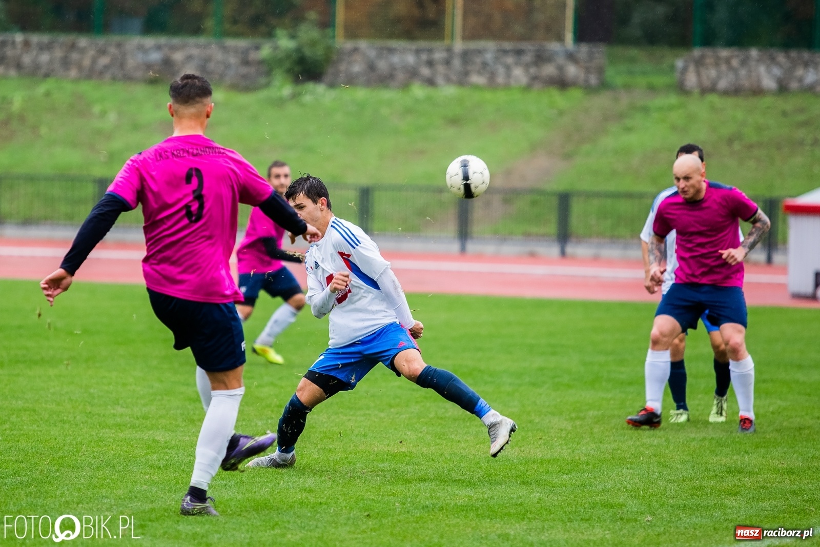 Zdjęcie w galerii na portalu naszraciborz.pl: Klasa okręgowa. Derbowe starcie na remis wiadomości z regionu