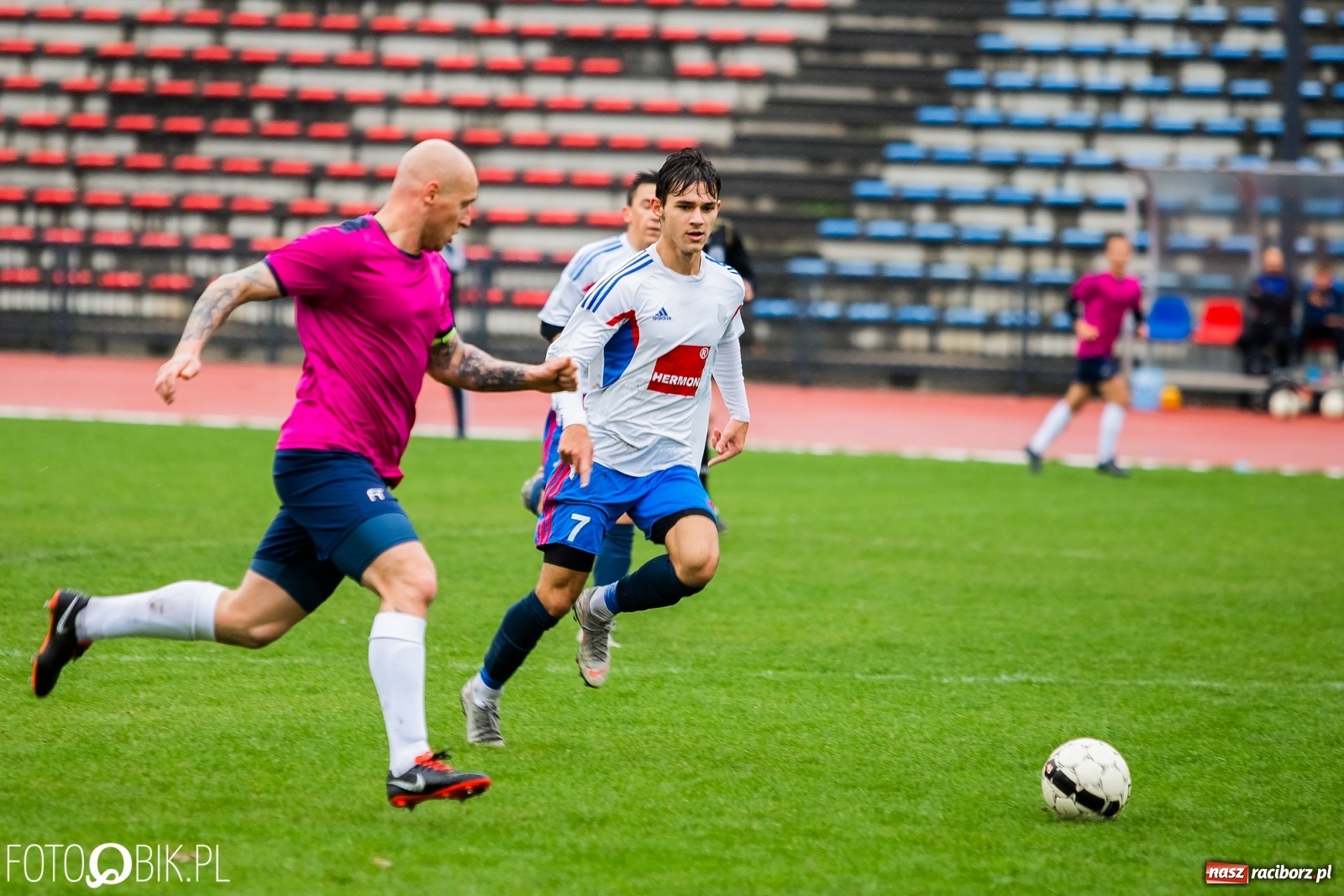 Zdjęcie w galerii na portalu naszraciborz.pl: Klasa okręgowa. Derbowe starcie na remis wiadomości z regionu