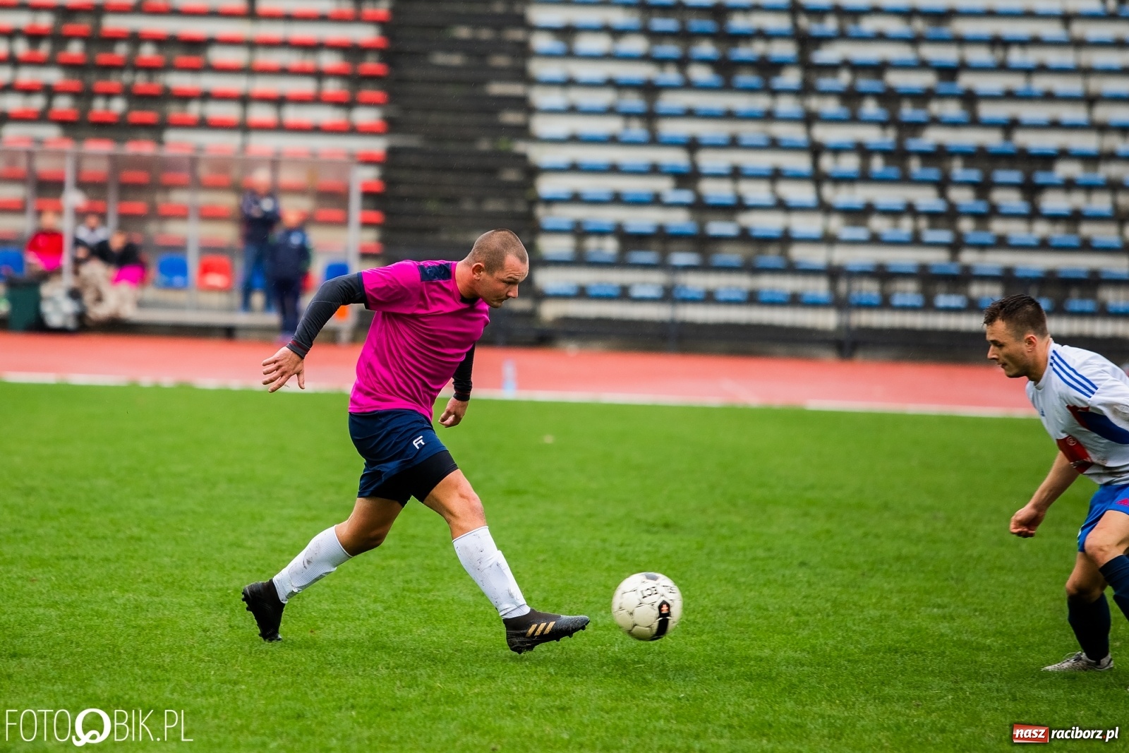 Zdjęcie w galerii na portalu naszraciborz.pl: Klasa okręgowa. Derbowe starcie na remis wiadomości z regionu