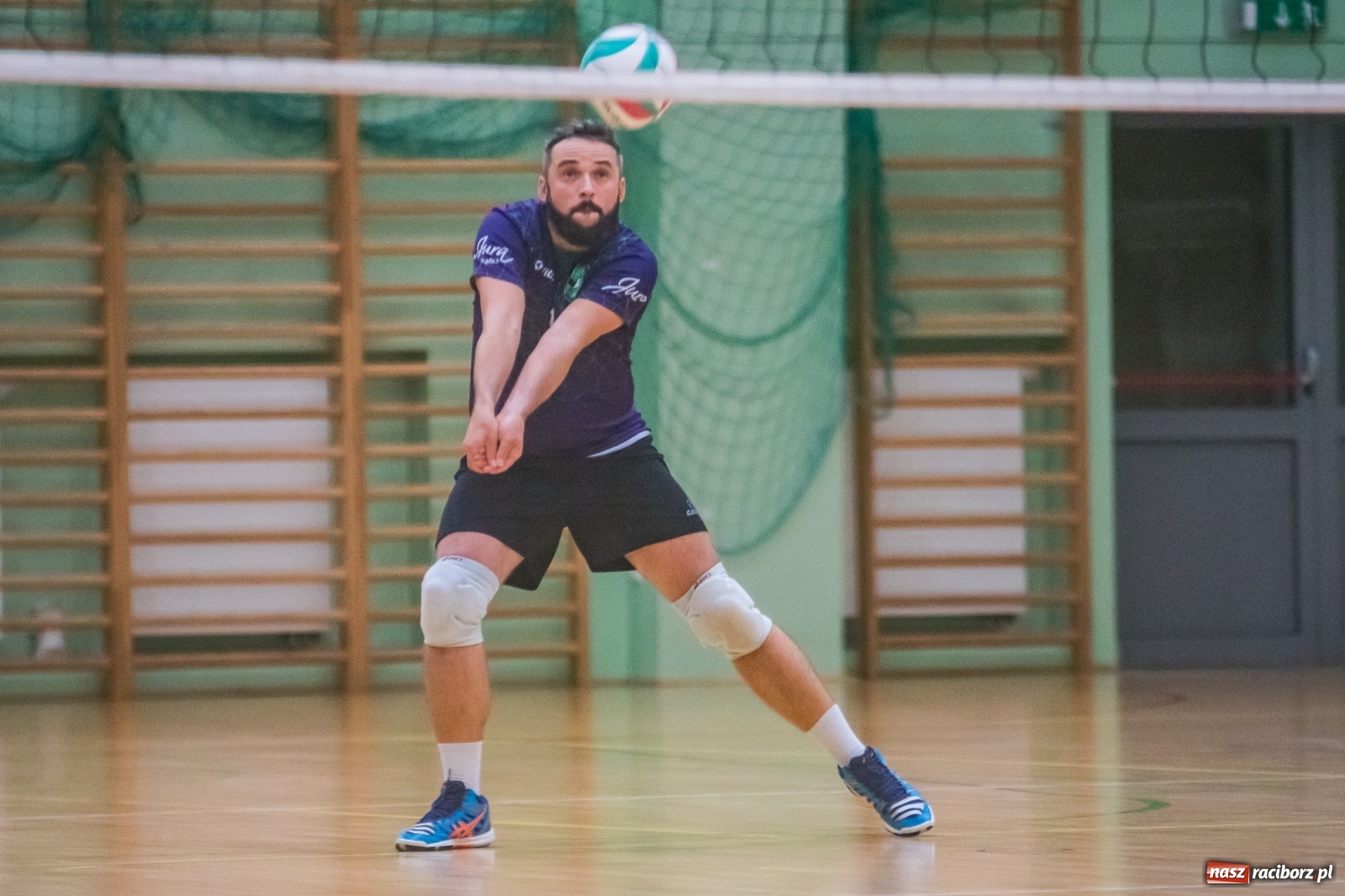 Zdjęcie w galerii na portalu naszraciborz.pl: Szybkie 3:0 i do domu. Siatkarze Rafako liderami I ligi śląskiej [FOTO i WIDEO] wiadomości z regionu