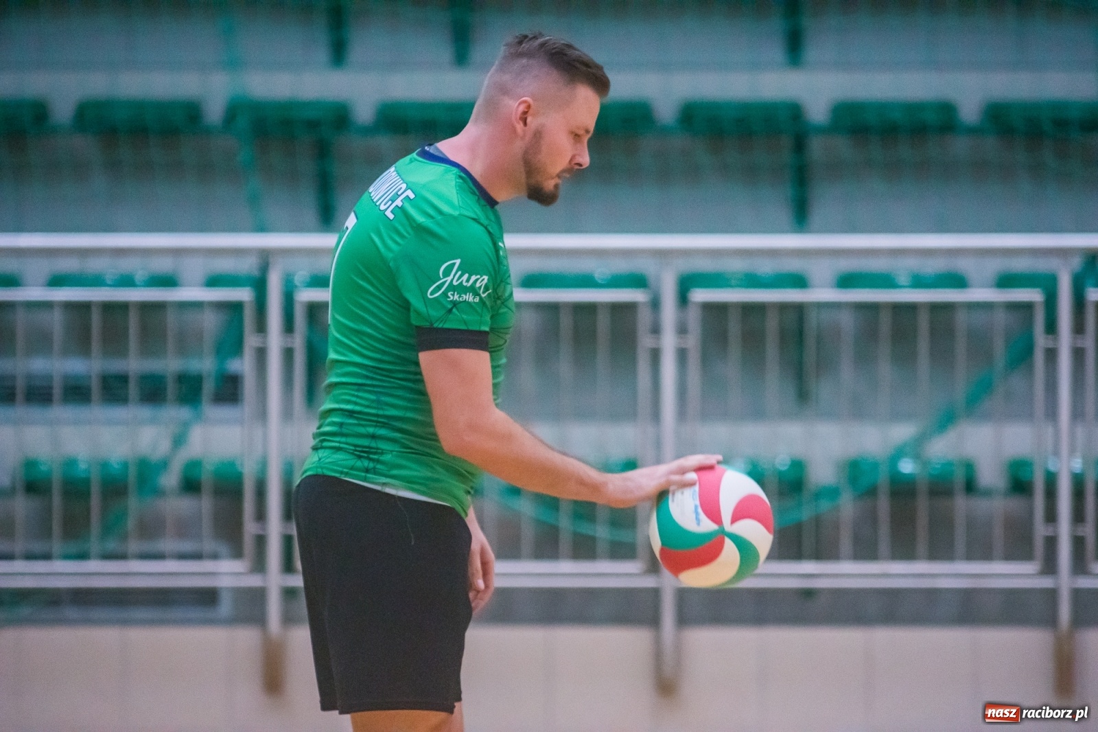 Zdjęcie w galerii na portalu naszraciborz.pl: Szybkie 3:0 i do domu. Siatkarze Rafako liderami I ligi śląskiej [FOTO i WIDEO] wiadomości z regionu