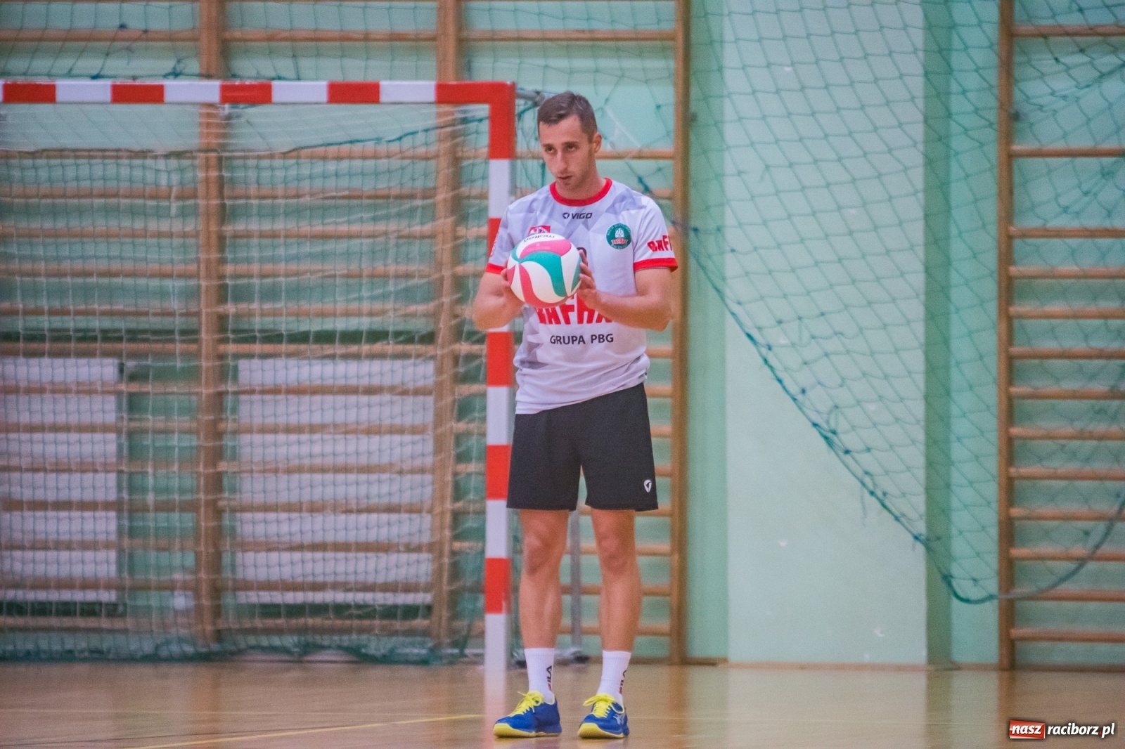 Zdjęcie w galerii na portalu naszraciborz.pl: Szybkie 3:0 i do domu. Siatkarze Rafako liderami I ligi śląskiej [FOTO i WIDEO] wiadomości z regionu