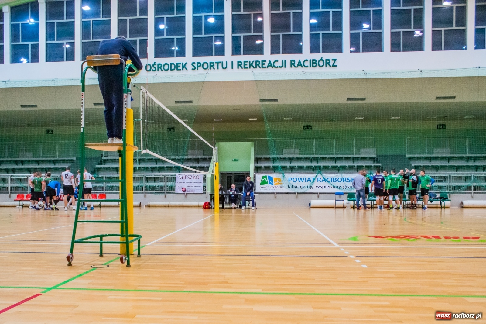 Zdjęcie w galerii na portalu naszraciborz.pl: Szybkie 3:0 i do domu. Siatkarze Rafako liderami I ligi śląskiej [FOTO i WIDEO] wiadomości z regionu