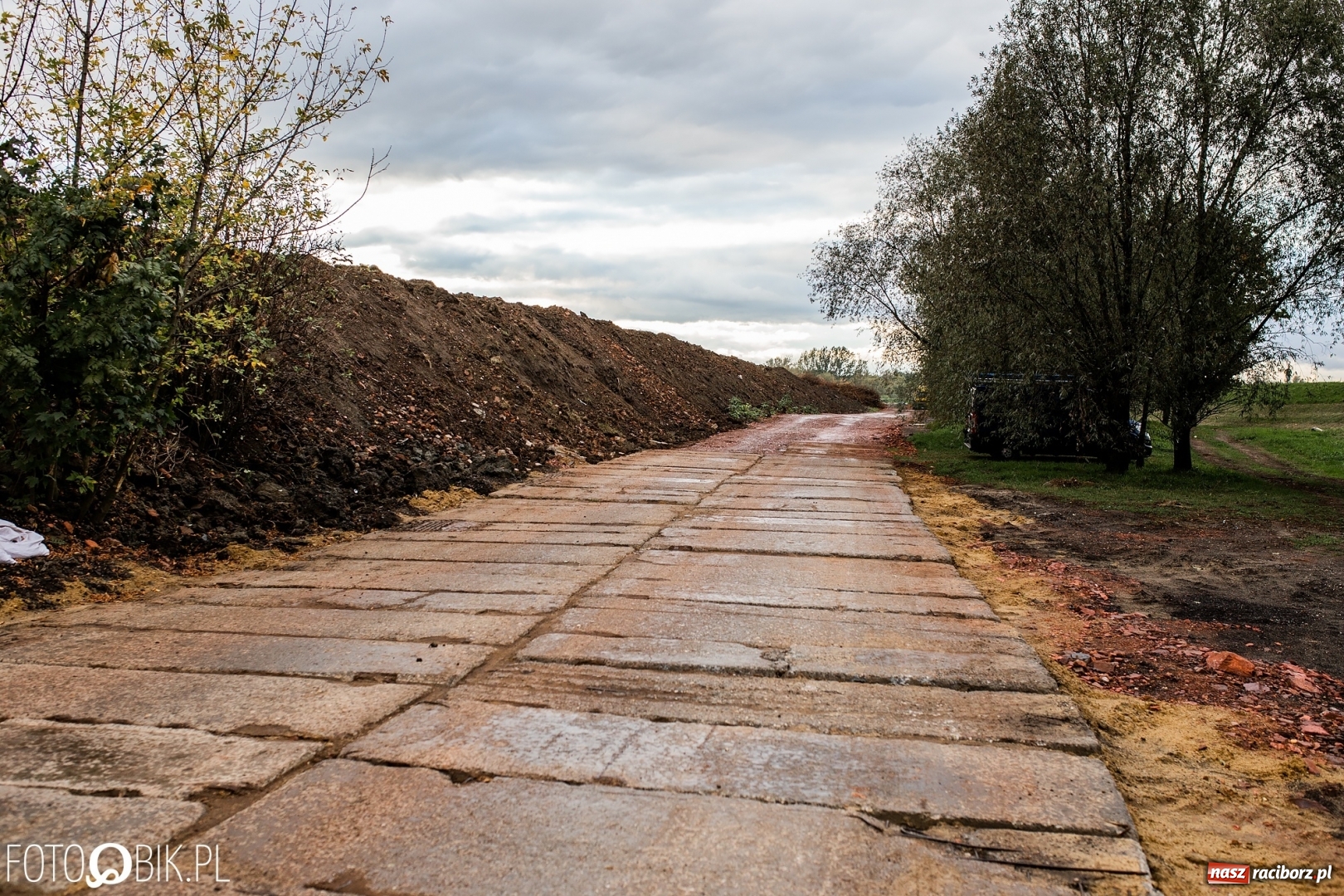 Zdjęcie w galerii na portalu naszraciborz.pl: Na żwirownię wjechał ciężki sprzęt budowlany [FOTO]  wiadomości z regionu