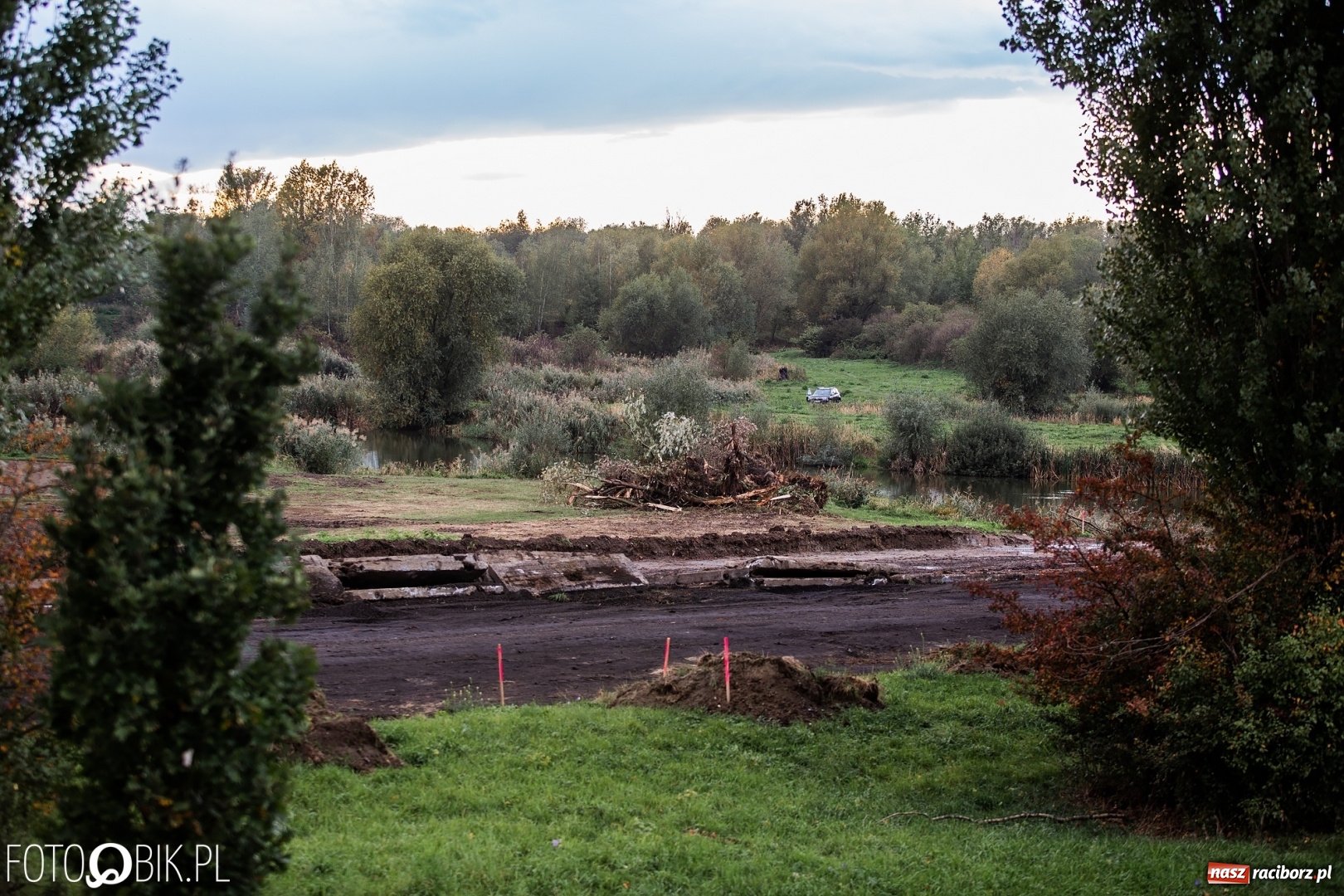 Zdjęcie w galerii na portalu naszraciborz.pl: Na żwirownię wjechał ciężki sprzęt budowlany [FOTO]  wiadomości z regionu