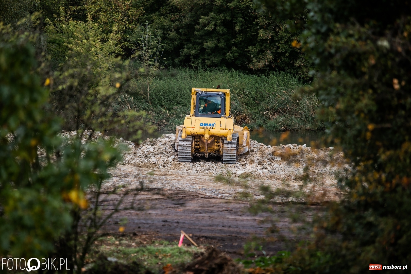 Zdjęcie w galerii na portalu naszraciborz.pl: Na żwirownię wjechał ciężki sprzęt budowlany [FOTO]  wiadomości z regionu