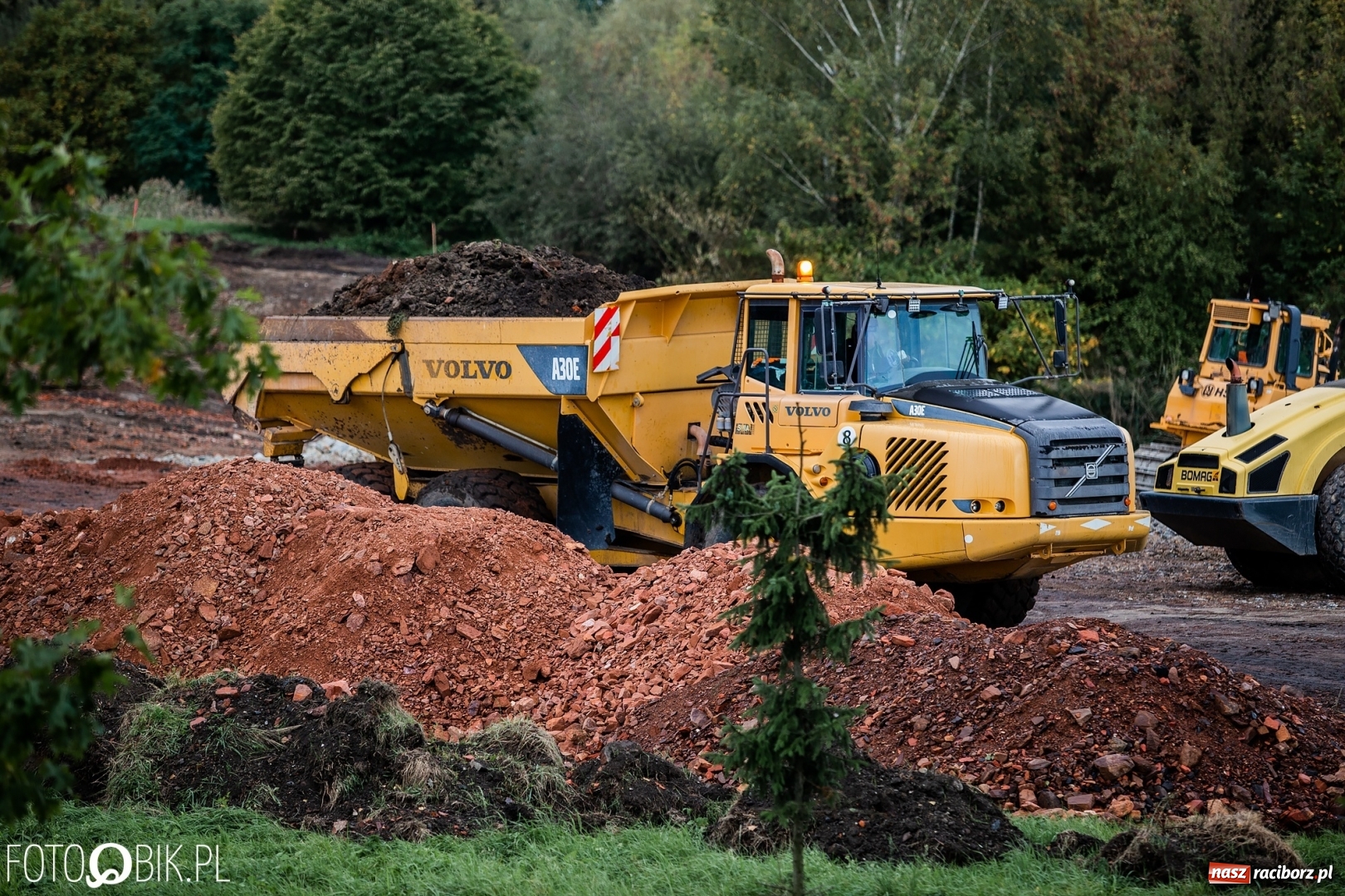 Zdjęcie w galerii na portalu naszraciborz.pl: Na żwirownię wjechał ciężki sprzęt budowlany [FOTO]  wiadomości z regionu