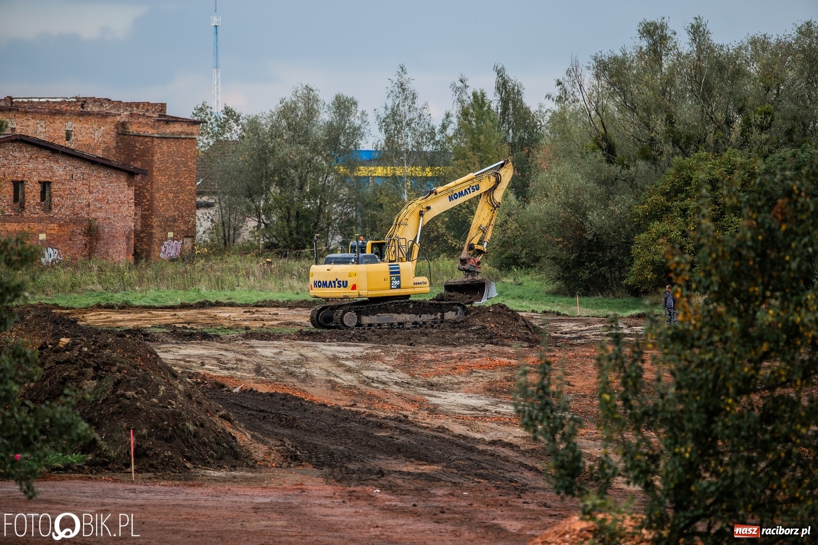 Zdjęcie w galerii na portalu naszraciborz.pl: Na żwirownię wjechał ciężki sprzęt budowlany [FOTO]  wiadomości z regionu