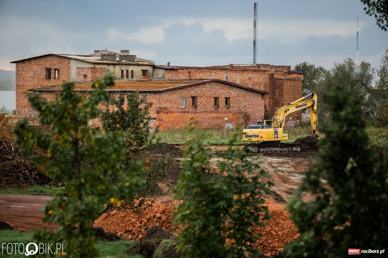 Zdjęcie w galerii na portalu naszraciborz.pl: Na żwirownię wjechał ciężki sprzęt budowlany [FOTO]  wiadomości z regionu