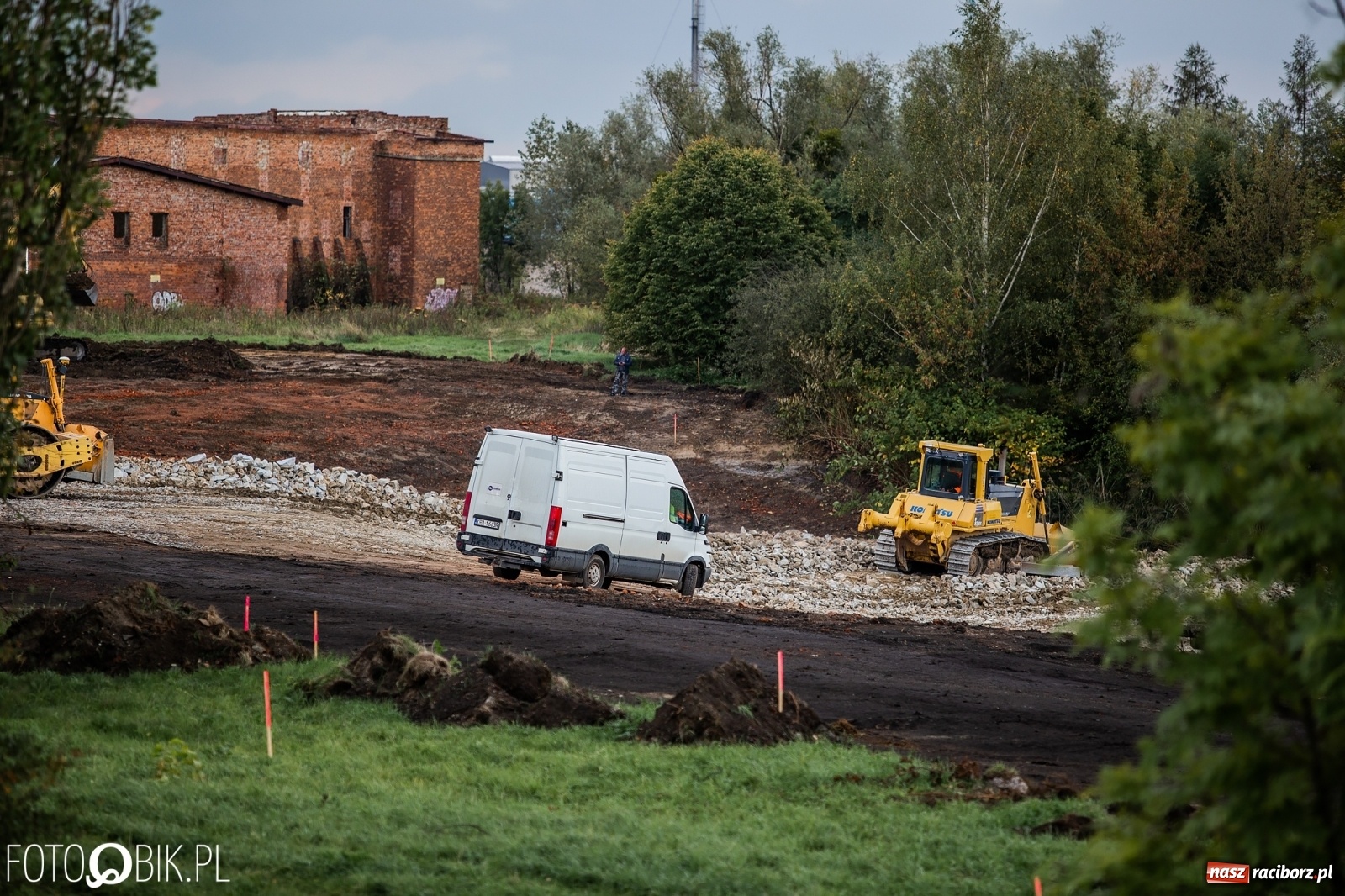 Zdjęcie w galerii na portalu naszraciborz.pl: Na żwirownię wjechał ciężki sprzęt budowlany [FOTO]  wiadomości z regionu