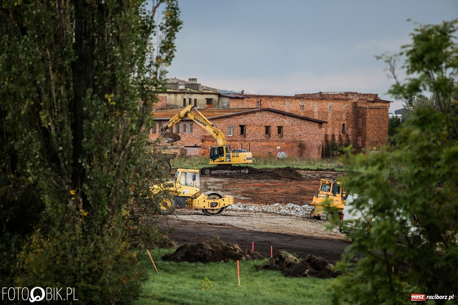 Zdjęcie w galerii na portalu naszraciborz.pl: Na żwirownię wjechał ciężki sprzęt budowlany [FOTO]  wiadomości z regionu