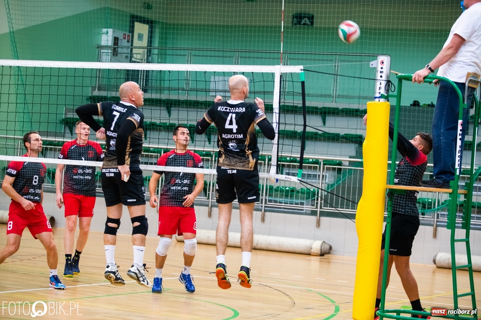 Zdjęcie w galerii na portalu naszraciborz.pl: Druga kolejka RLPS w Arenie Rafako wiadomości z regionu