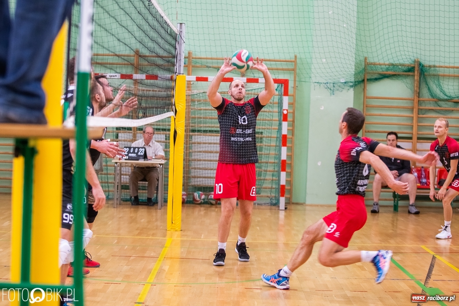 Zdjęcie w galerii na portalu naszraciborz.pl: Druga kolejka RLPS w Arenie Rafako wiadomości z regionu