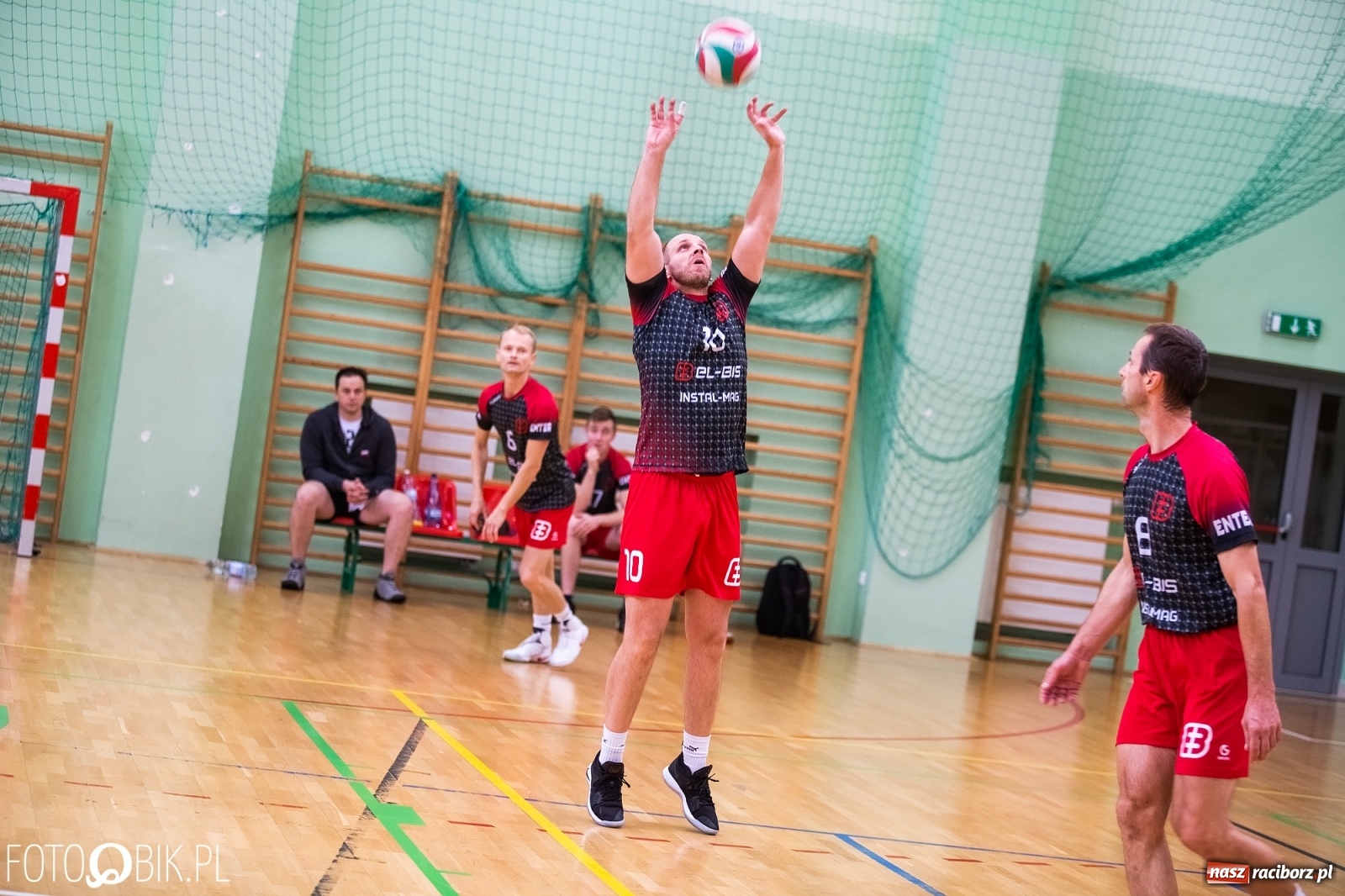 Zdjęcie w galerii na portalu naszraciborz.pl: Druga kolejka RLPS w Arenie Rafako wiadomości z regionu