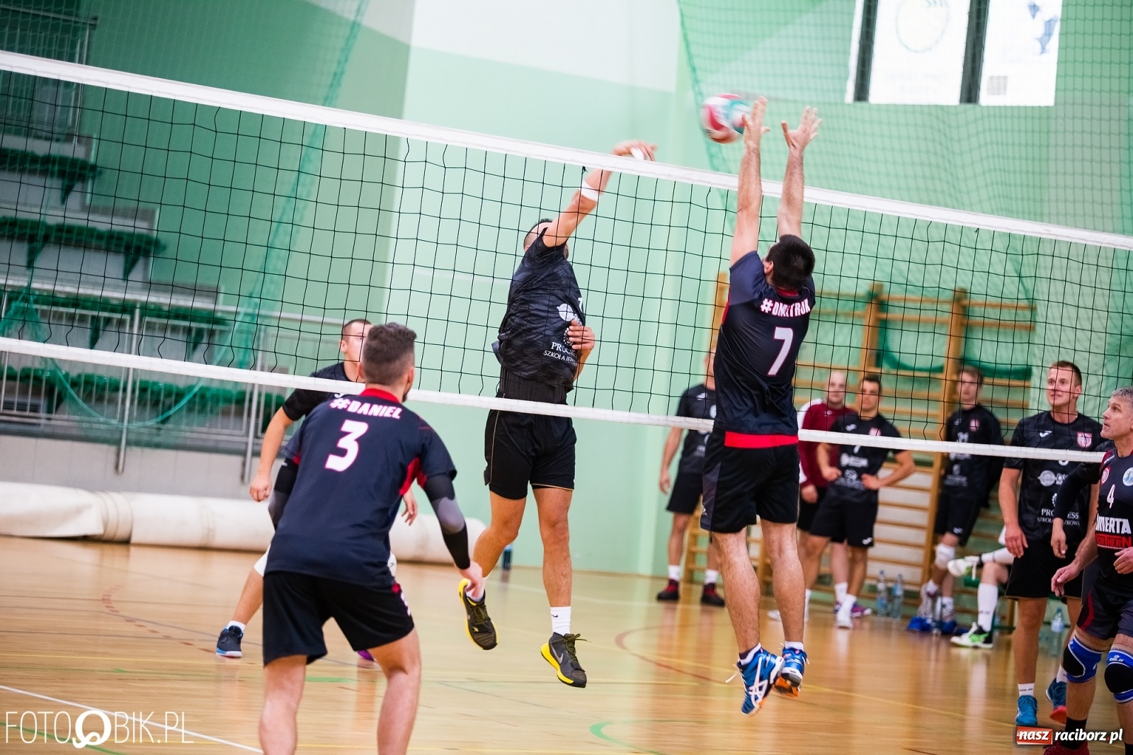 Zdjęcie w galerii na portalu naszraciborz.pl: Druga kolejka RLPS w Arenie Rafako wiadomości z regionu