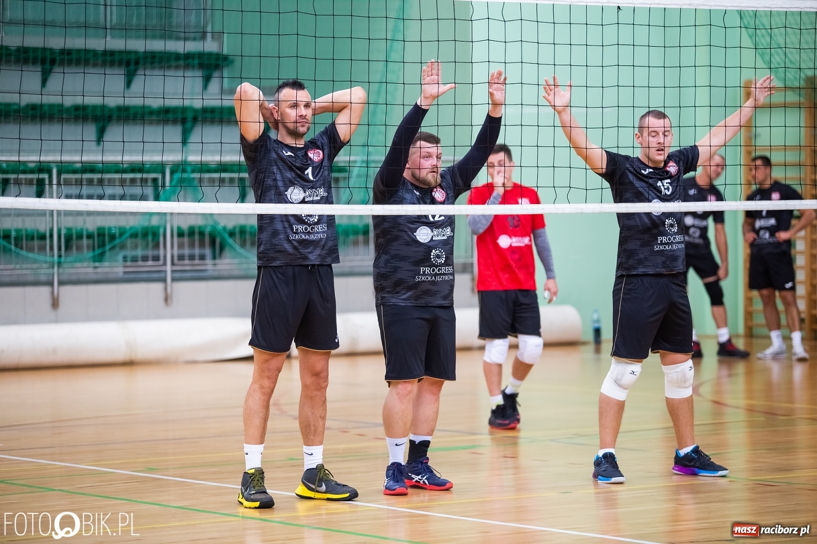 Zdjęcie w galerii na portalu naszraciborz.pl: Druga kolejka RLPS w Arenie Rafako wiadomości z regionu