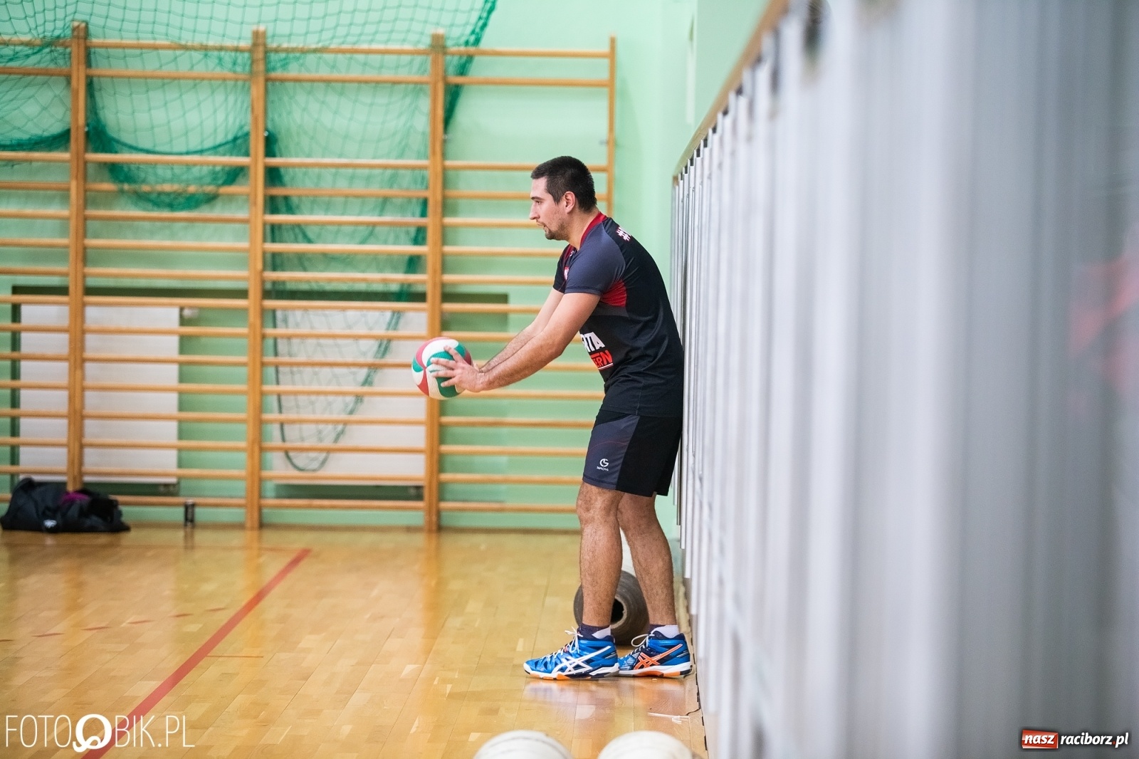 Zdjęcie w galerii na portalu naszraciborz.pl: Druga kolejka RLPS w Arenie Rafako wiadomości z regionu